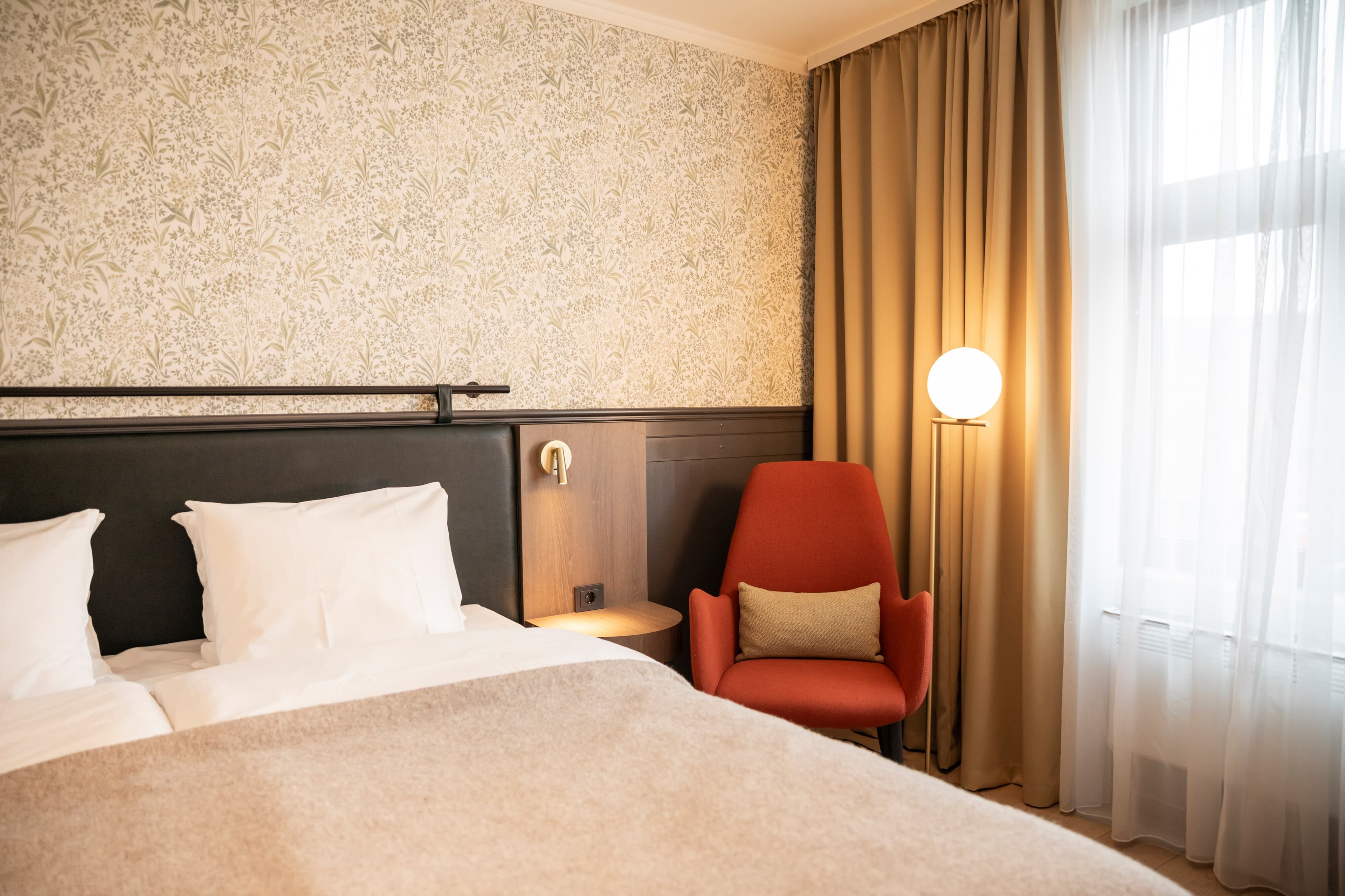 Home Hotel Hammer - Image 3