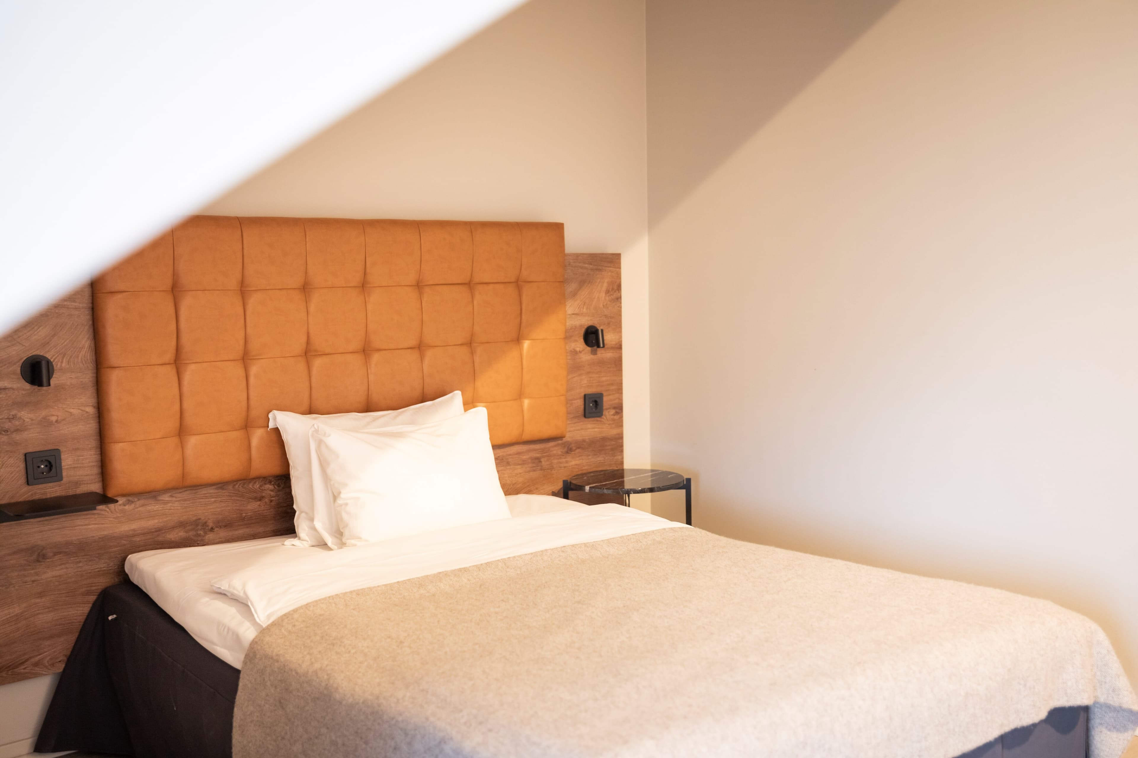 Home Hotel Hammer — 6