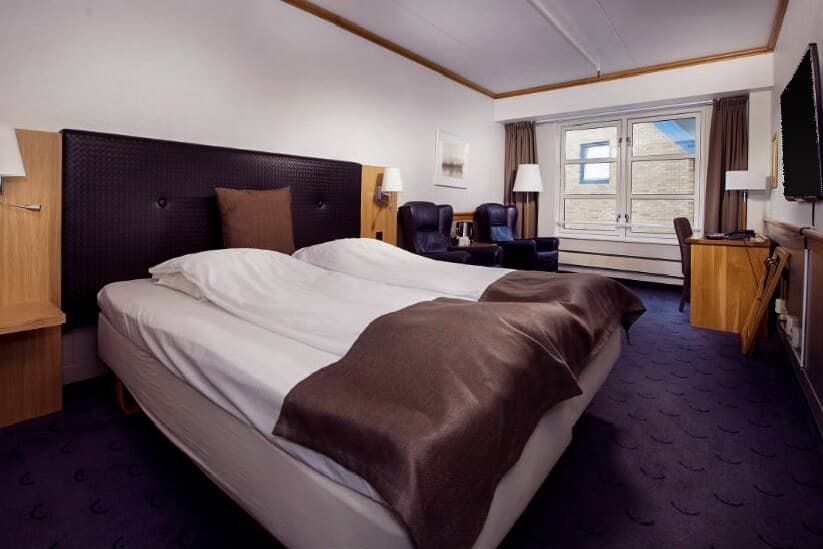 Home Hotel With — 9