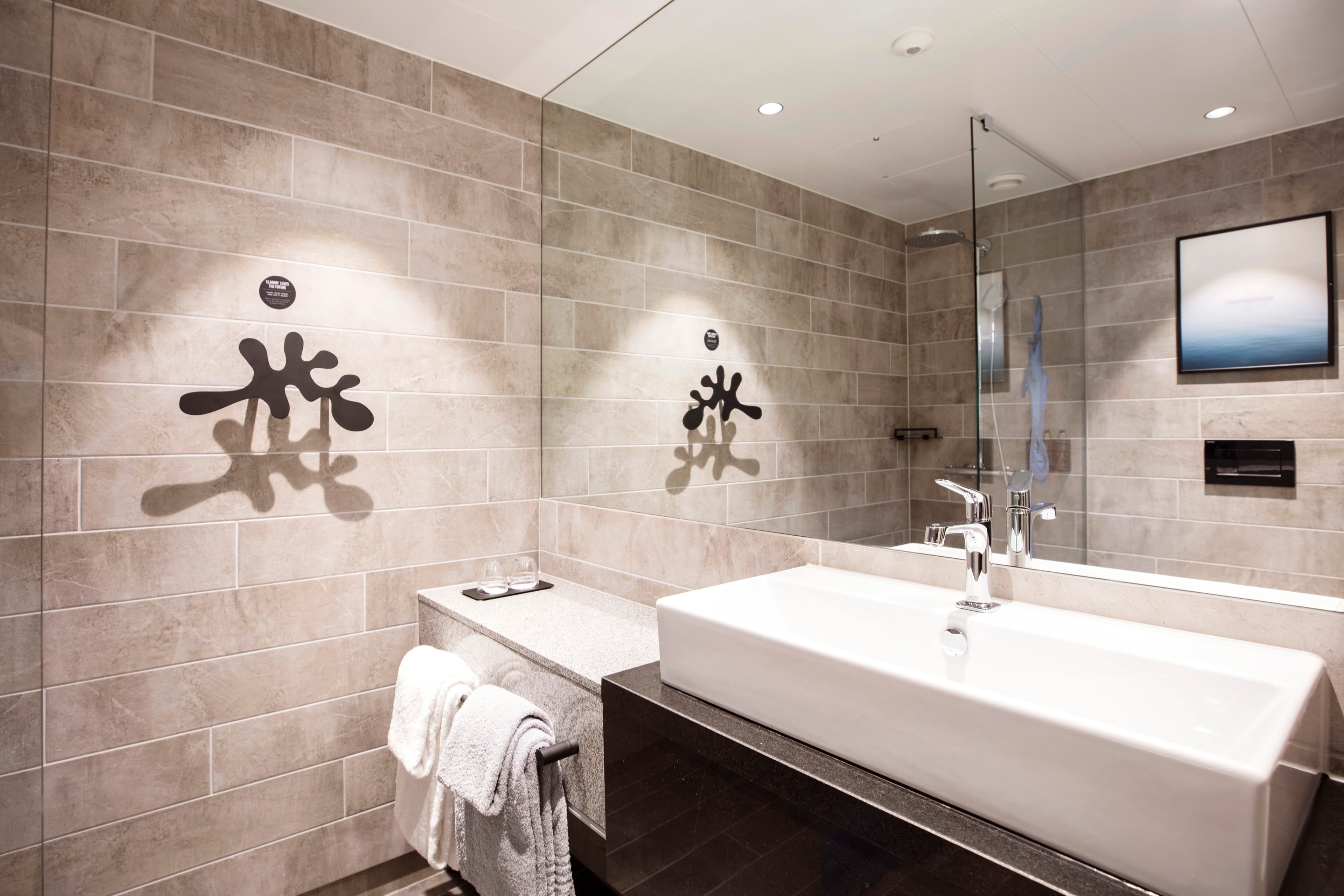 Clarion Hotel The Hub — 8