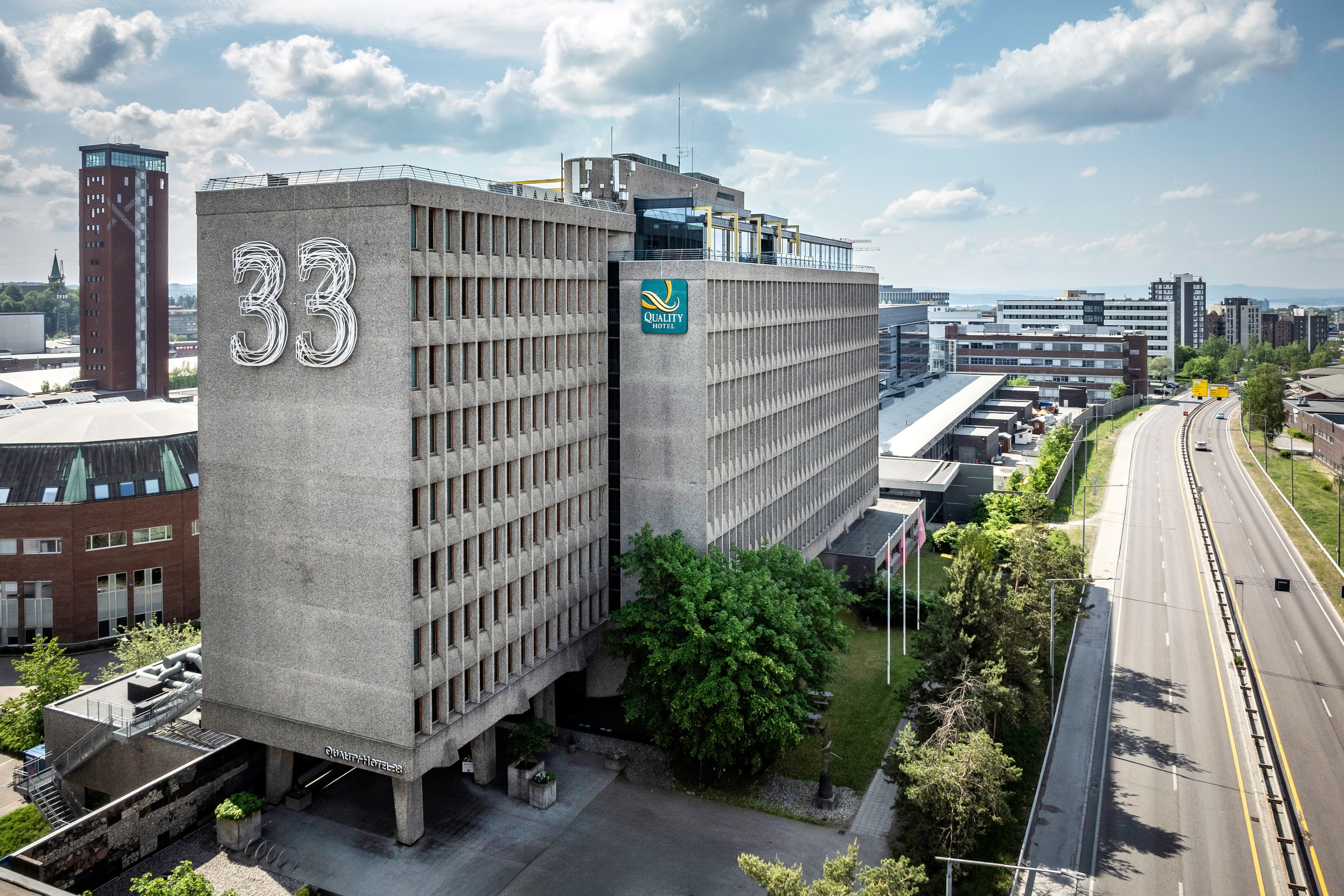 Quality Hotel 33 - Image 1