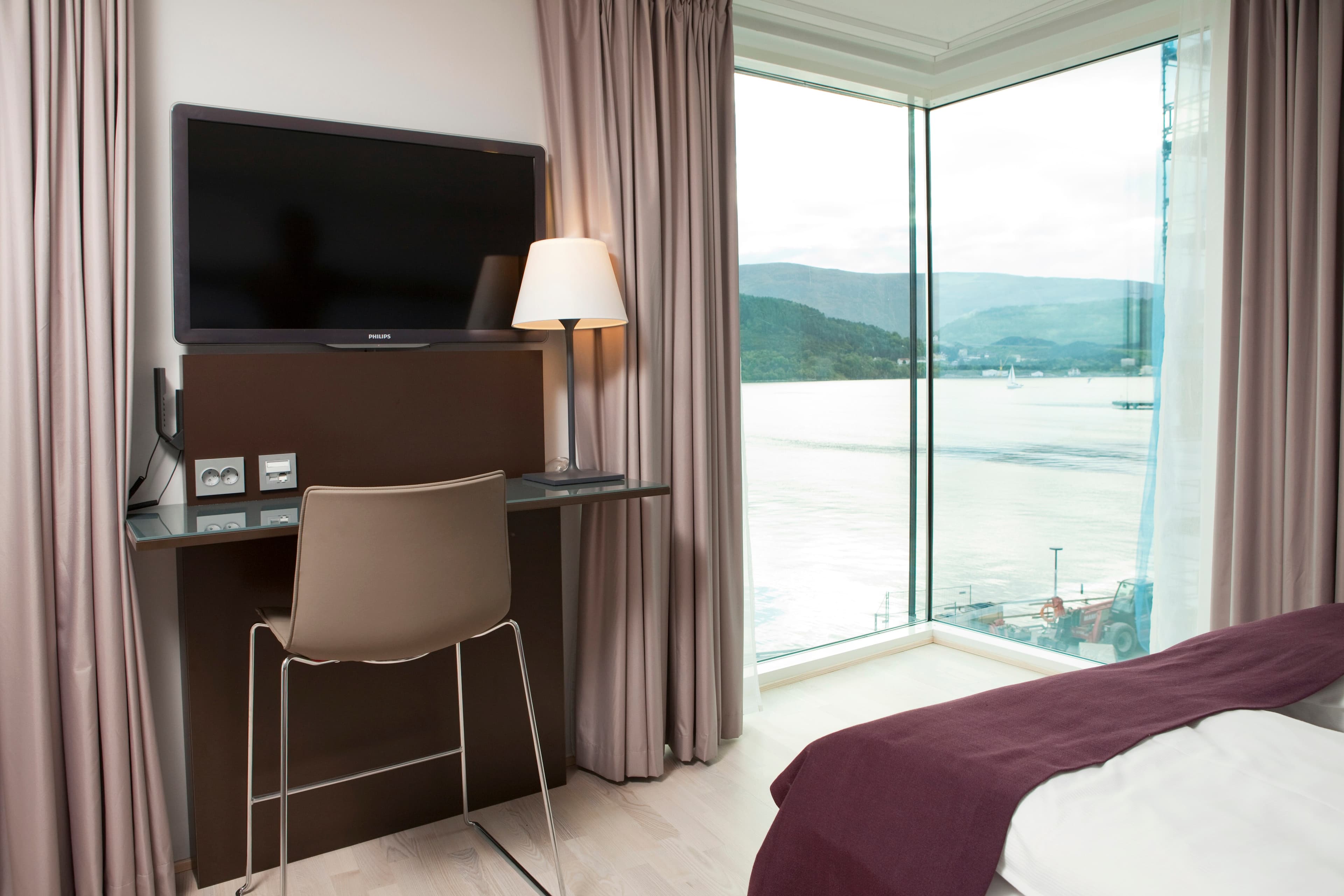 Quality Hotel Waterfront Alesund - Image 3