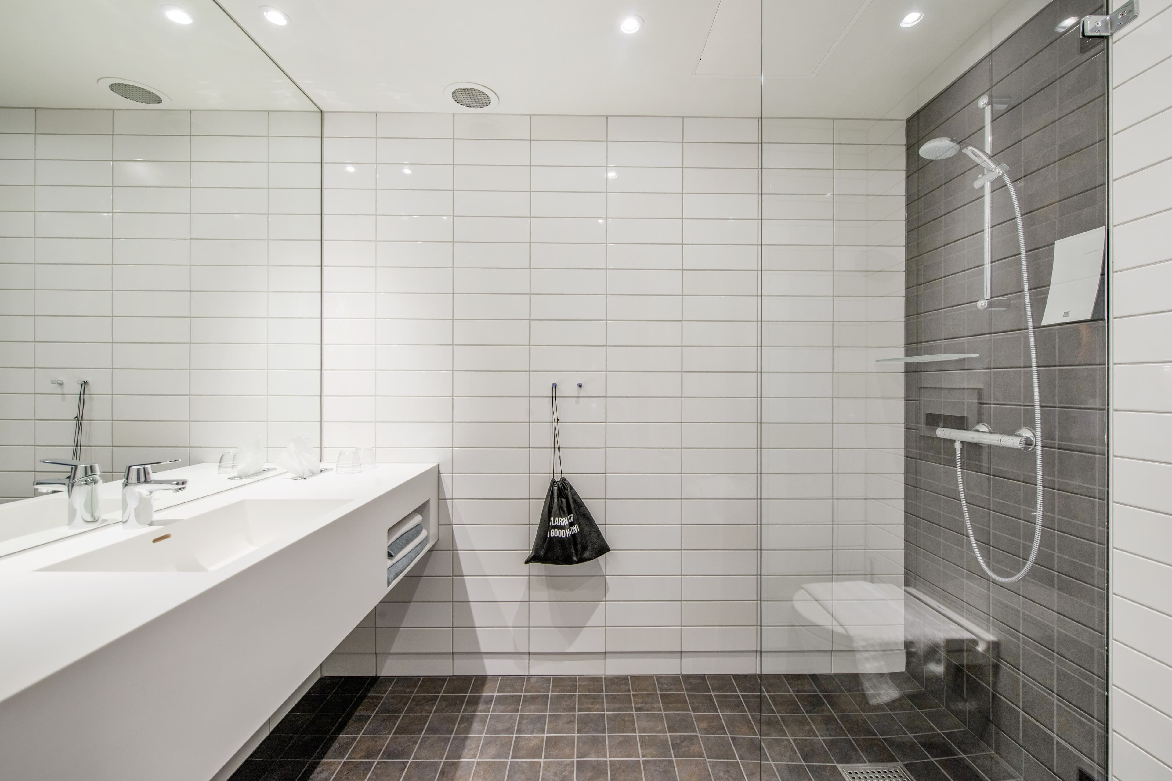 Clarion Hotel The Edge — 6