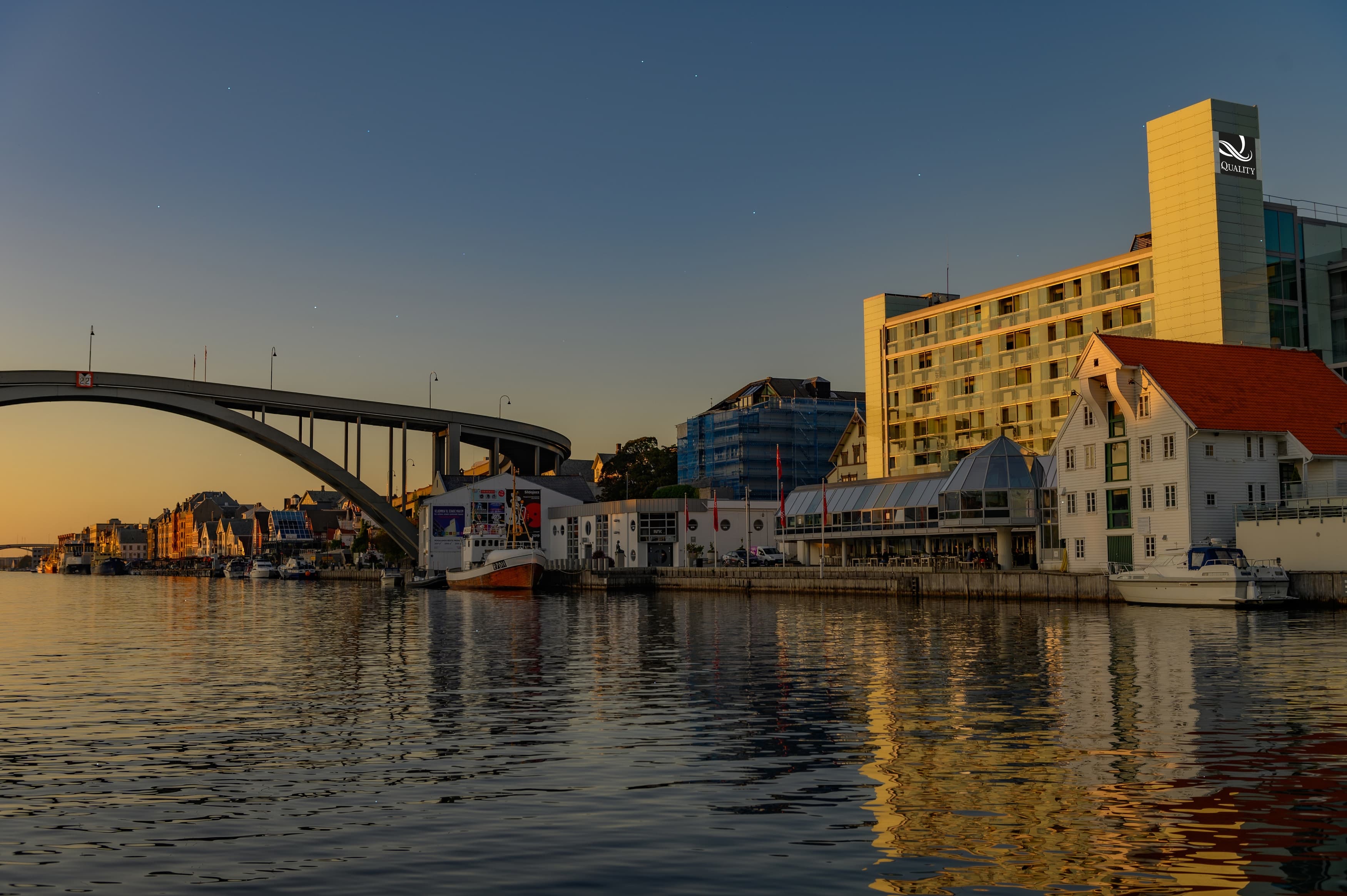 Quality Hotel Maritim - Image 1