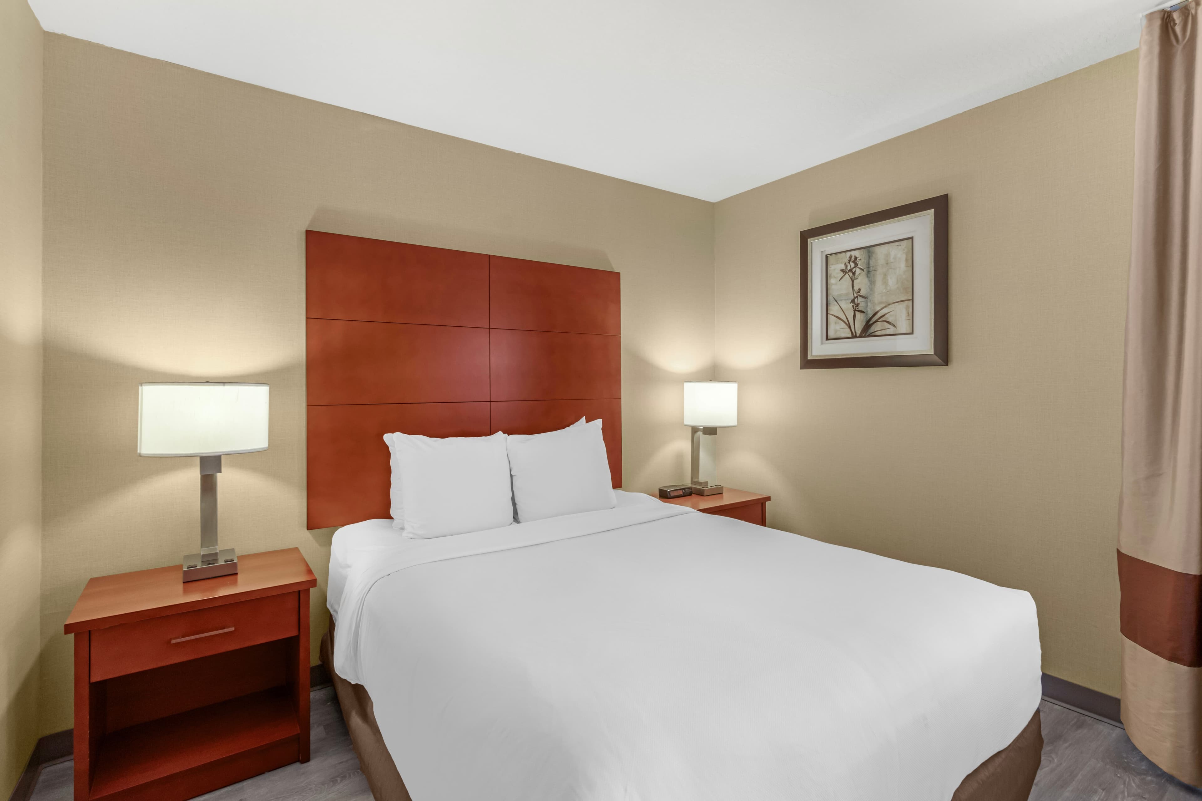 Comfort Inn & Suites Near Fallon Naval Air Station - Image 4