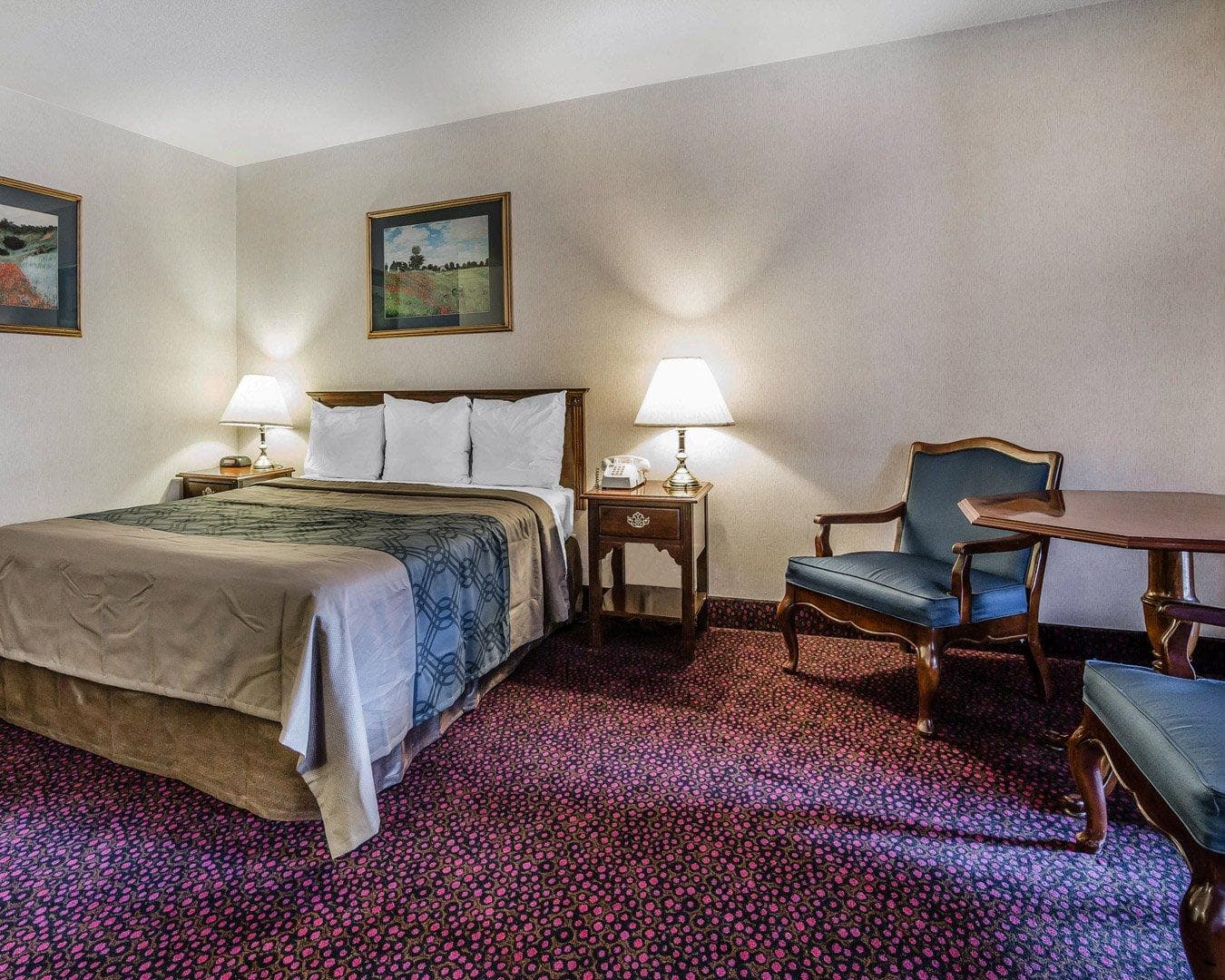 Econo Lodge Near Reno-Sparks Convention Center - Image 4