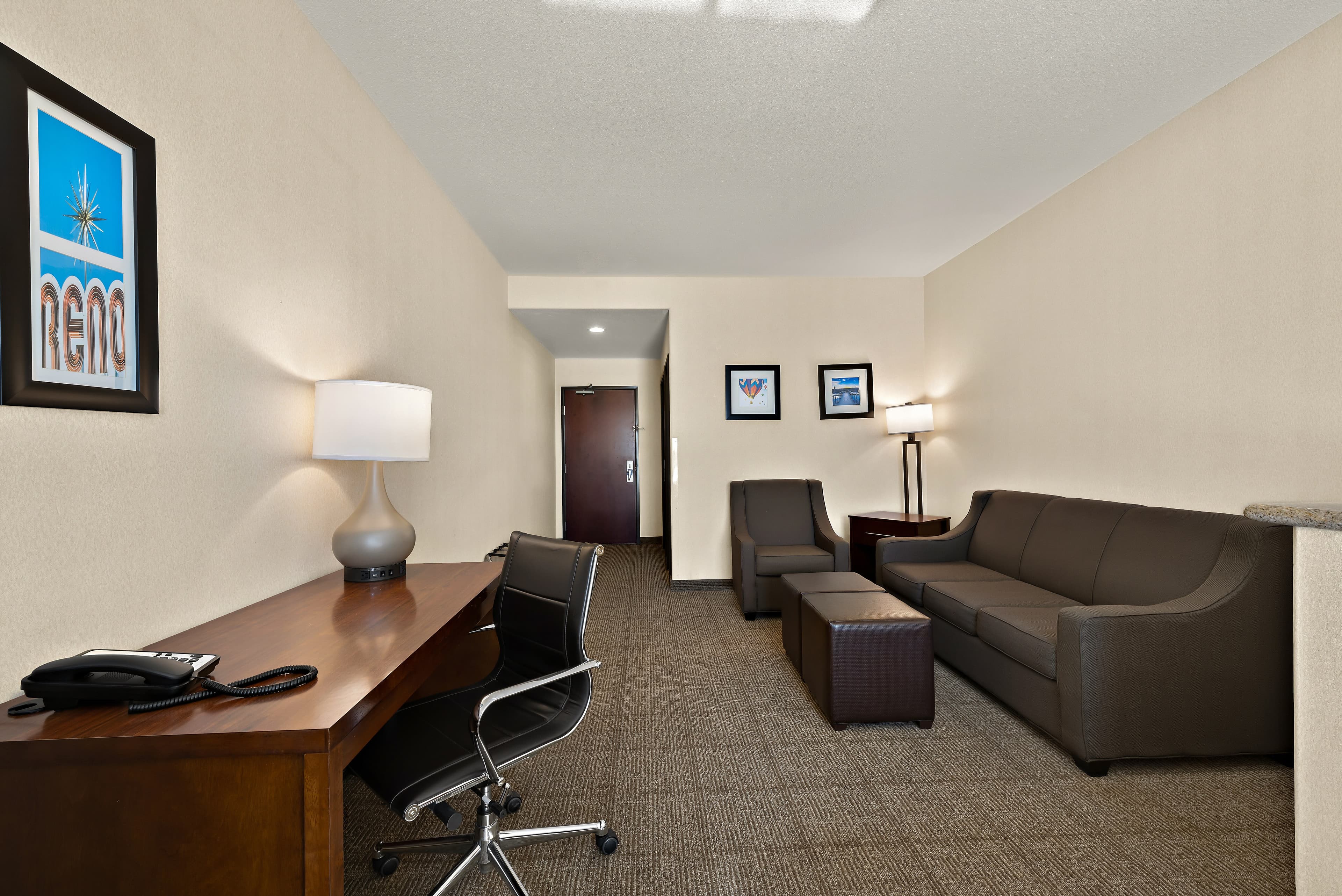 Comfort Inn & Suites Airport Convention Center — 20