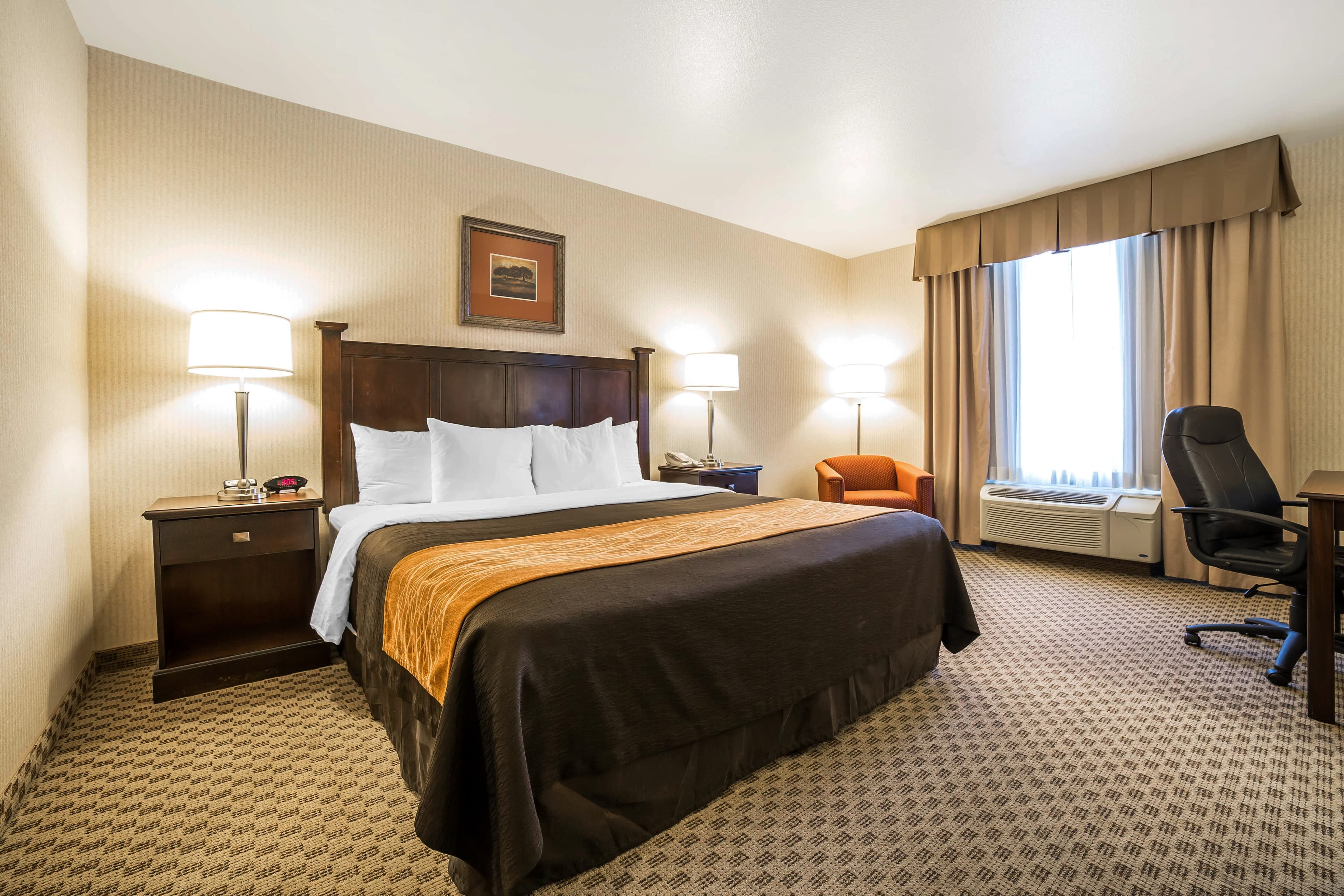 Comfort Inn & Suites Henderson - Las Vegas - Image 2