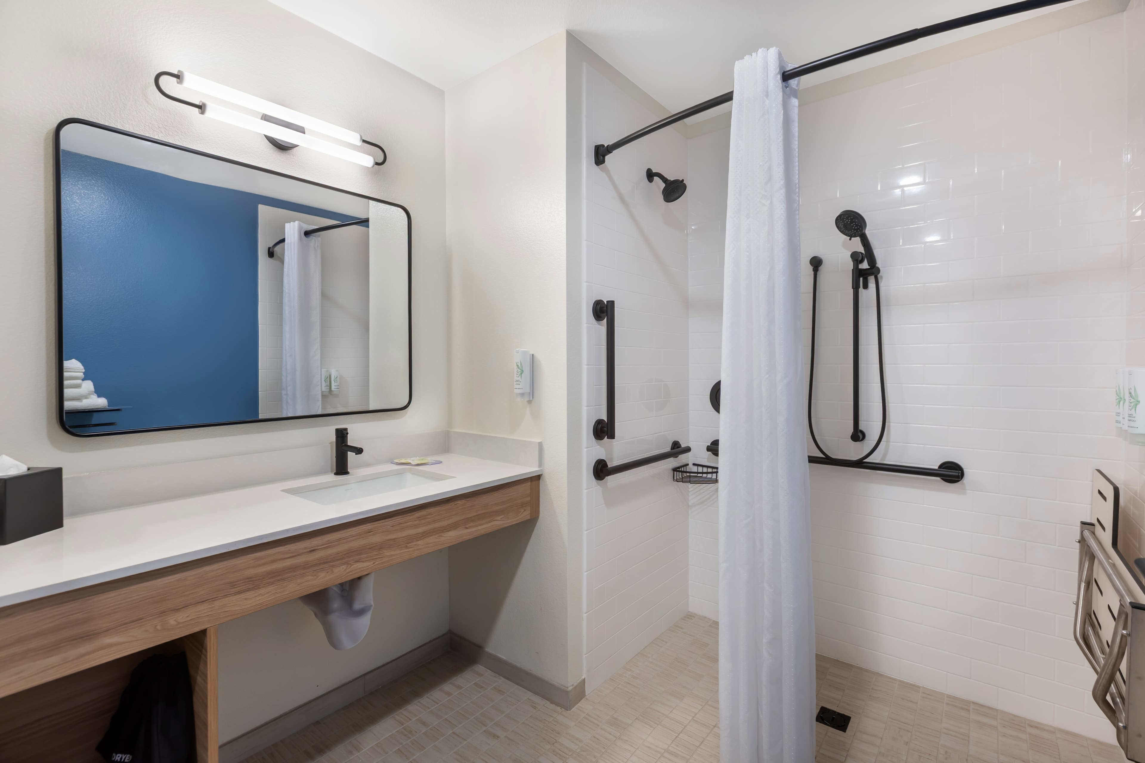 Sleep Inn & Suites Henderson - Las Vegas — 17