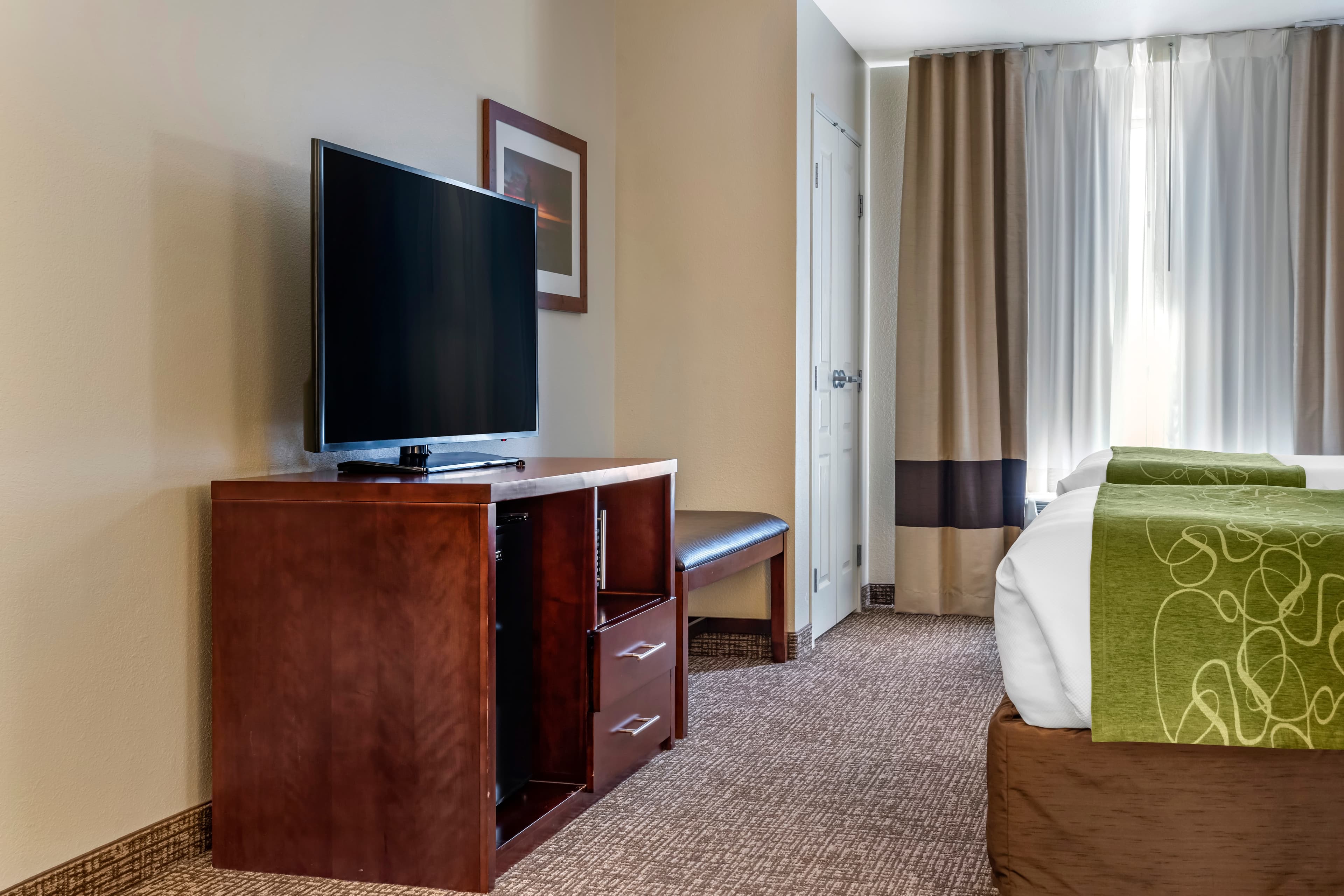 Comfort Suites Fernley — 7