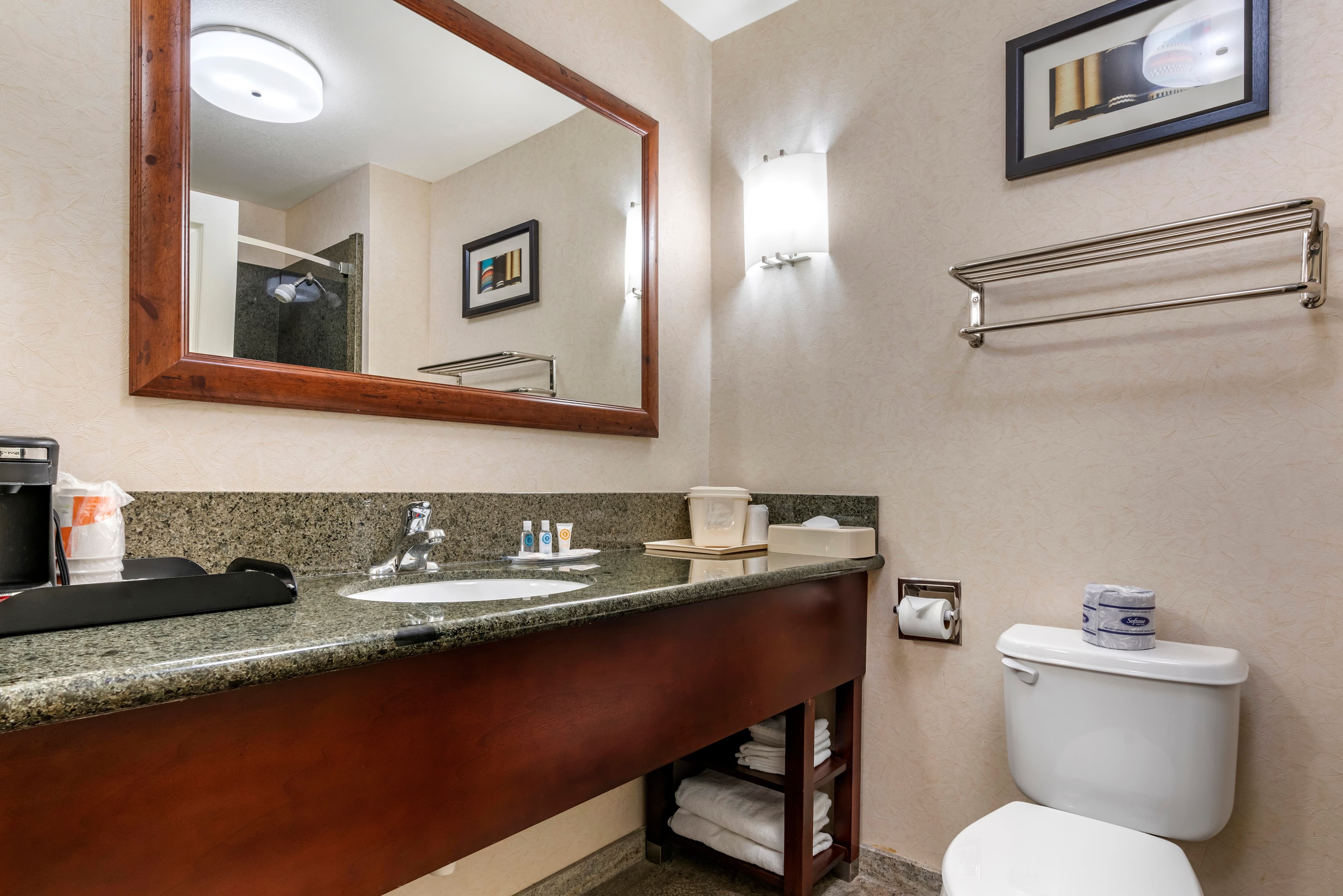 Comfort Suites Fernley — 9