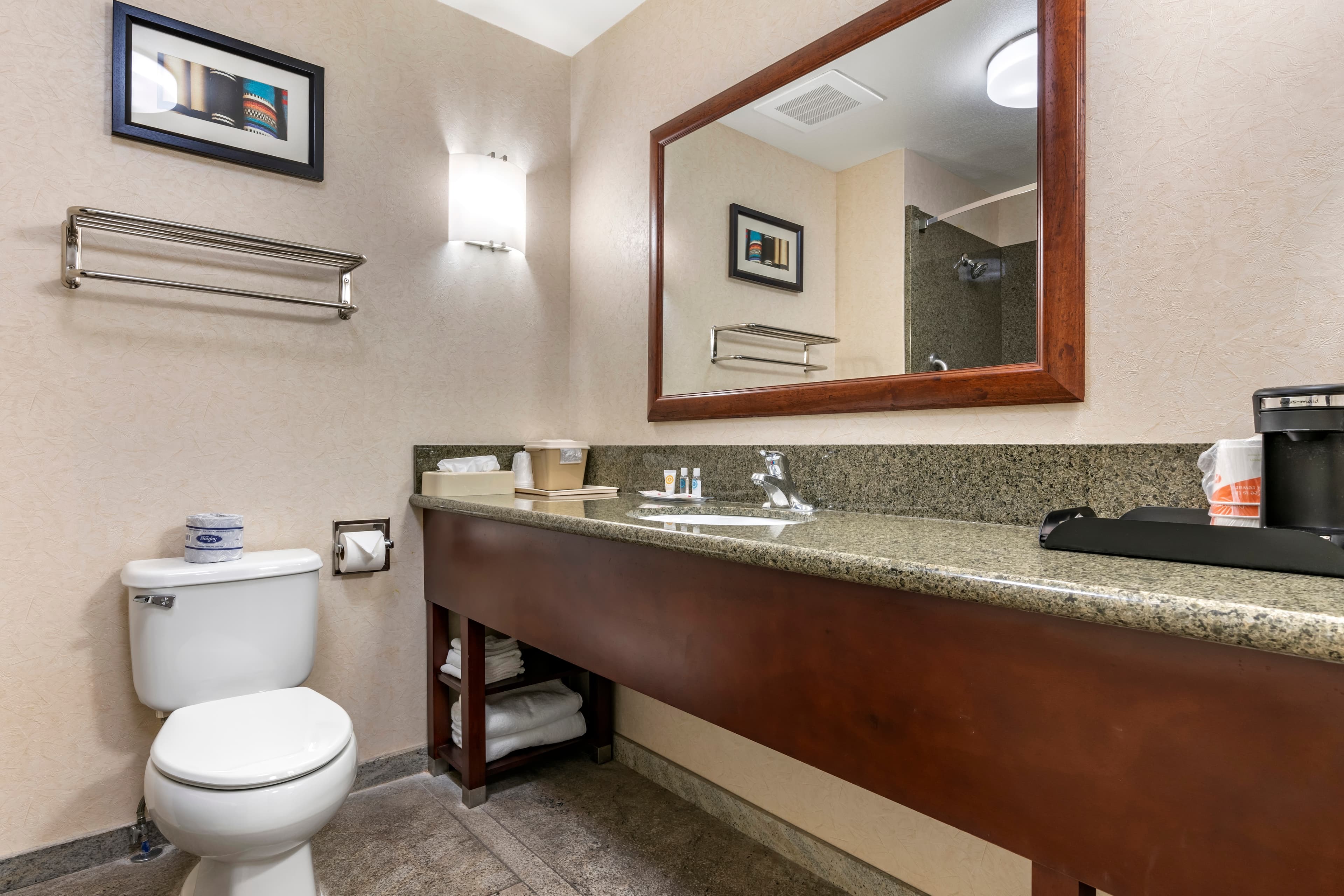 Comfort Suites Fernley — 21