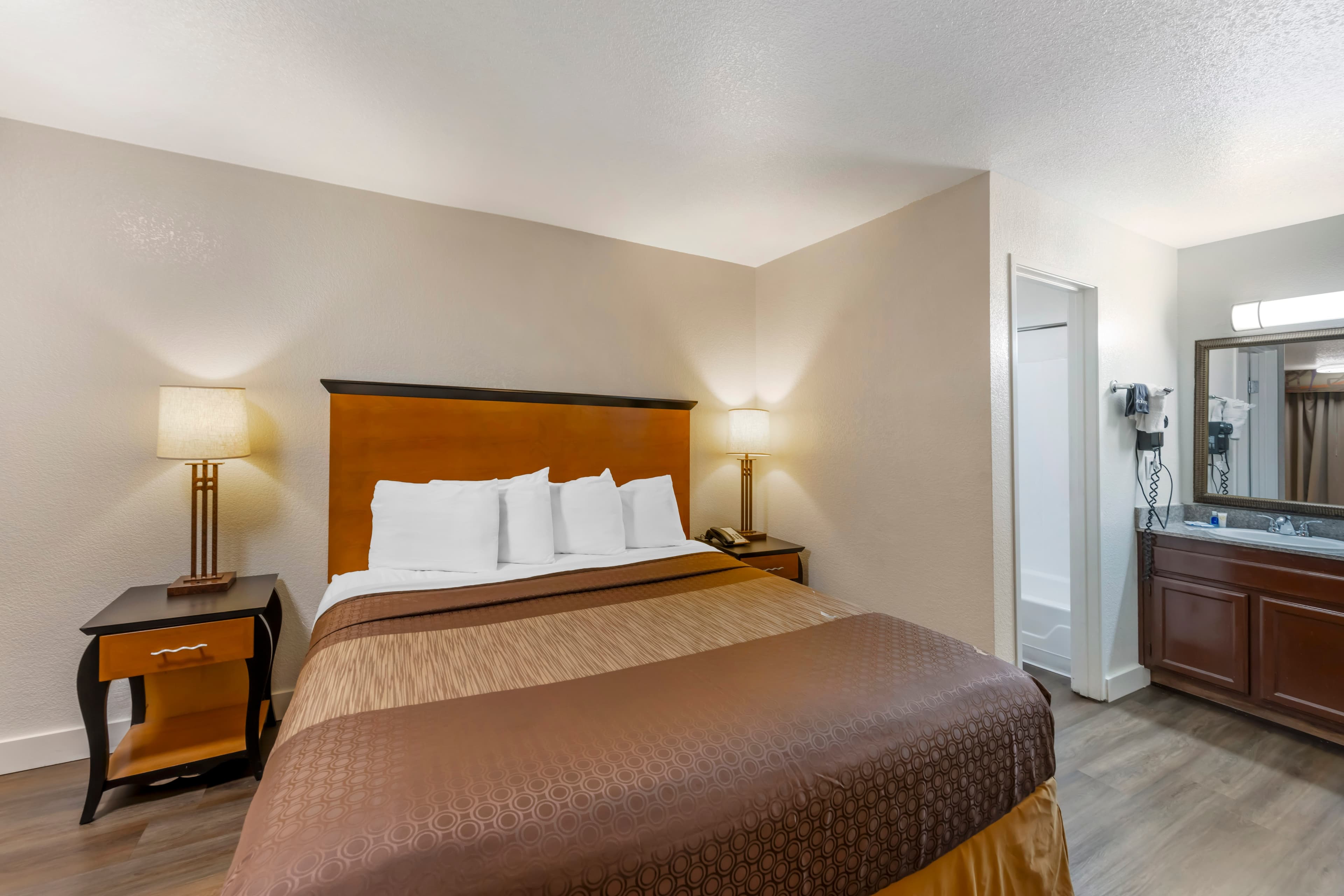 Rodeway Inn at Nevada State Capitol — 10