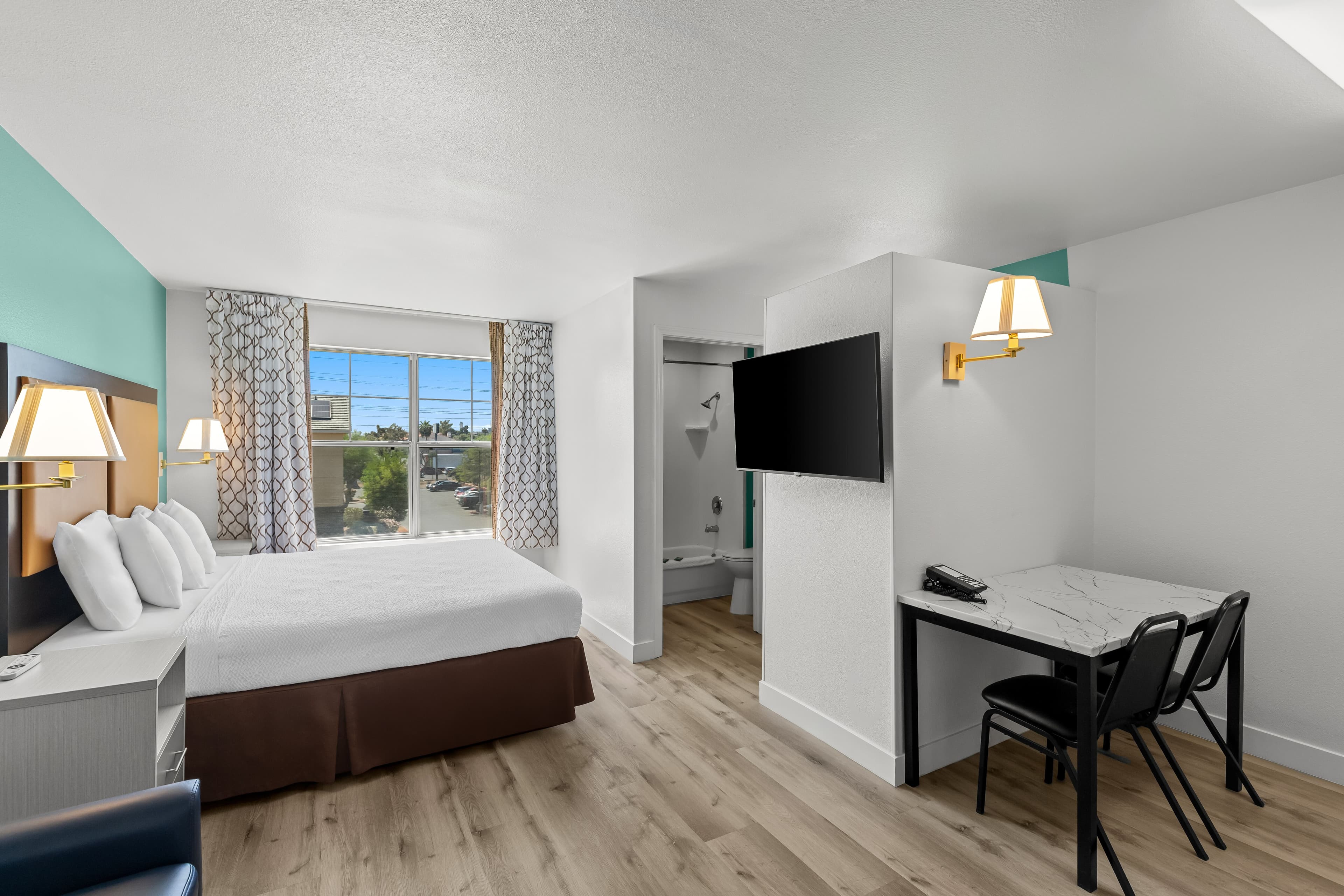 MainStay Suites Las Vegas Flamingo — 11