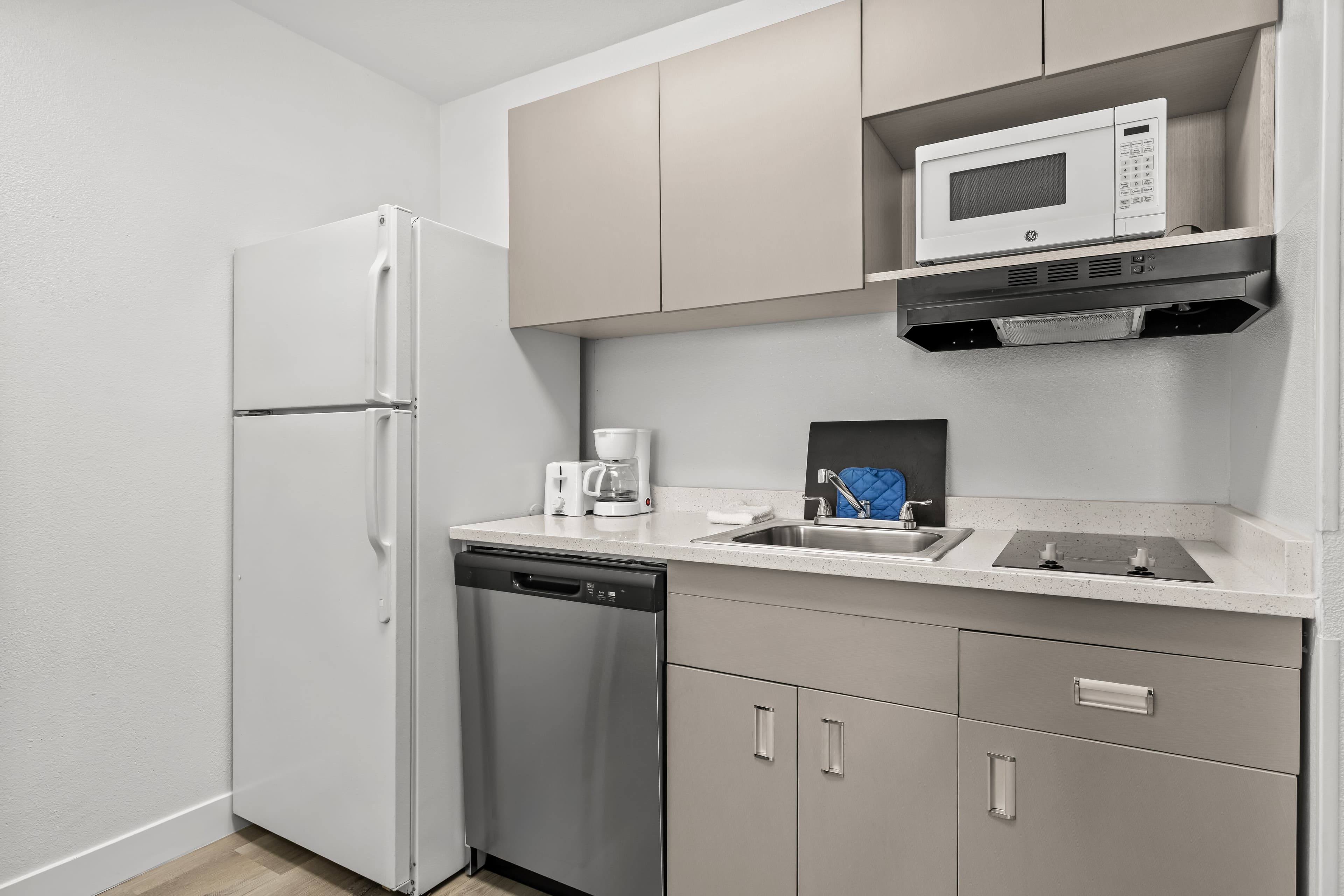 MainStay Suites Las Vegas Flamingo — 17