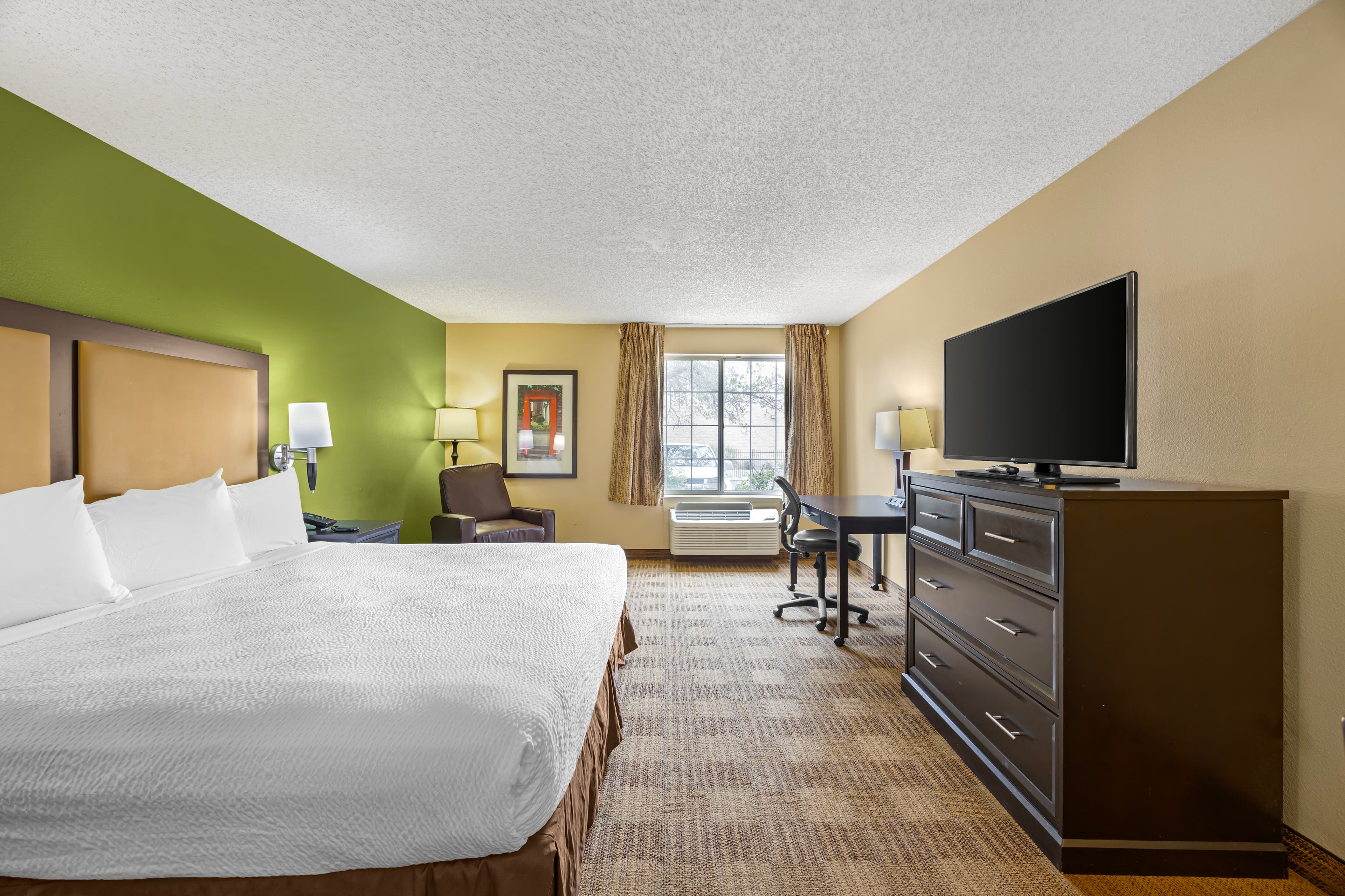 MainStay Suites Las Vegas Convention Center - Image 4