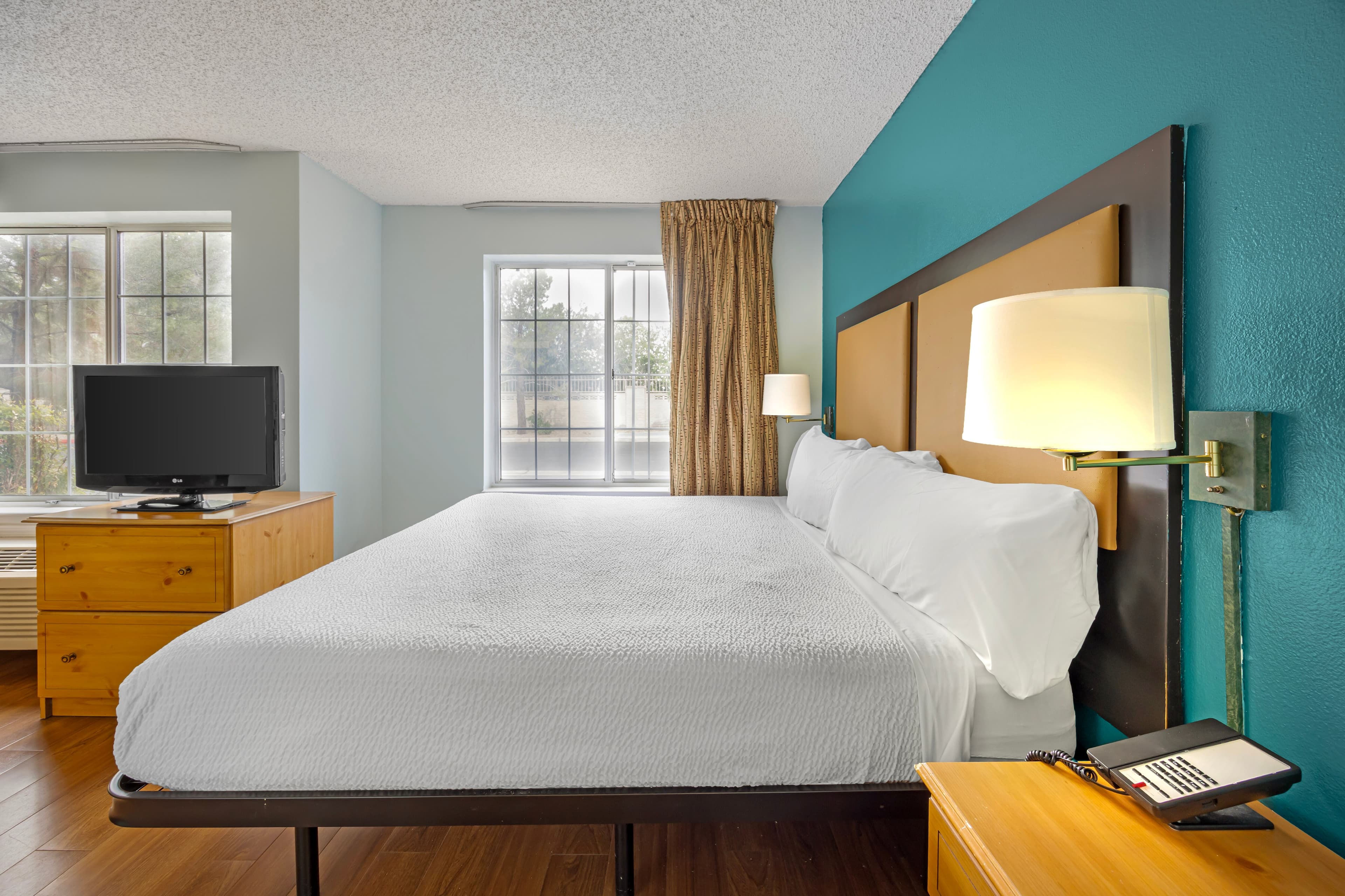MainStay Suites Las Vegas Convention Center — 6