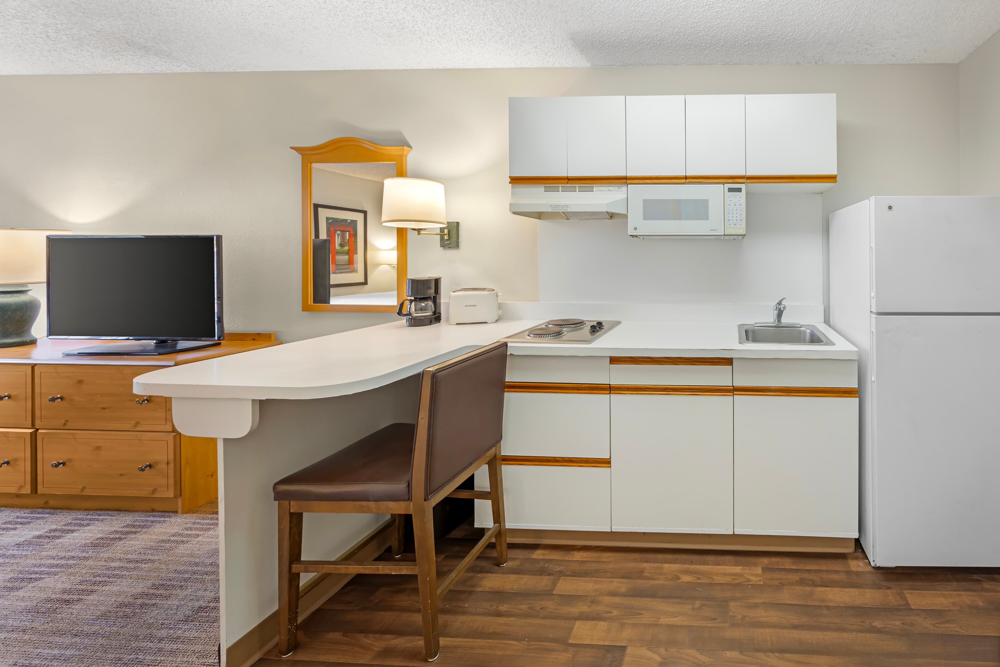 MainStay Suites Las Vegas Convention Center - Image 1