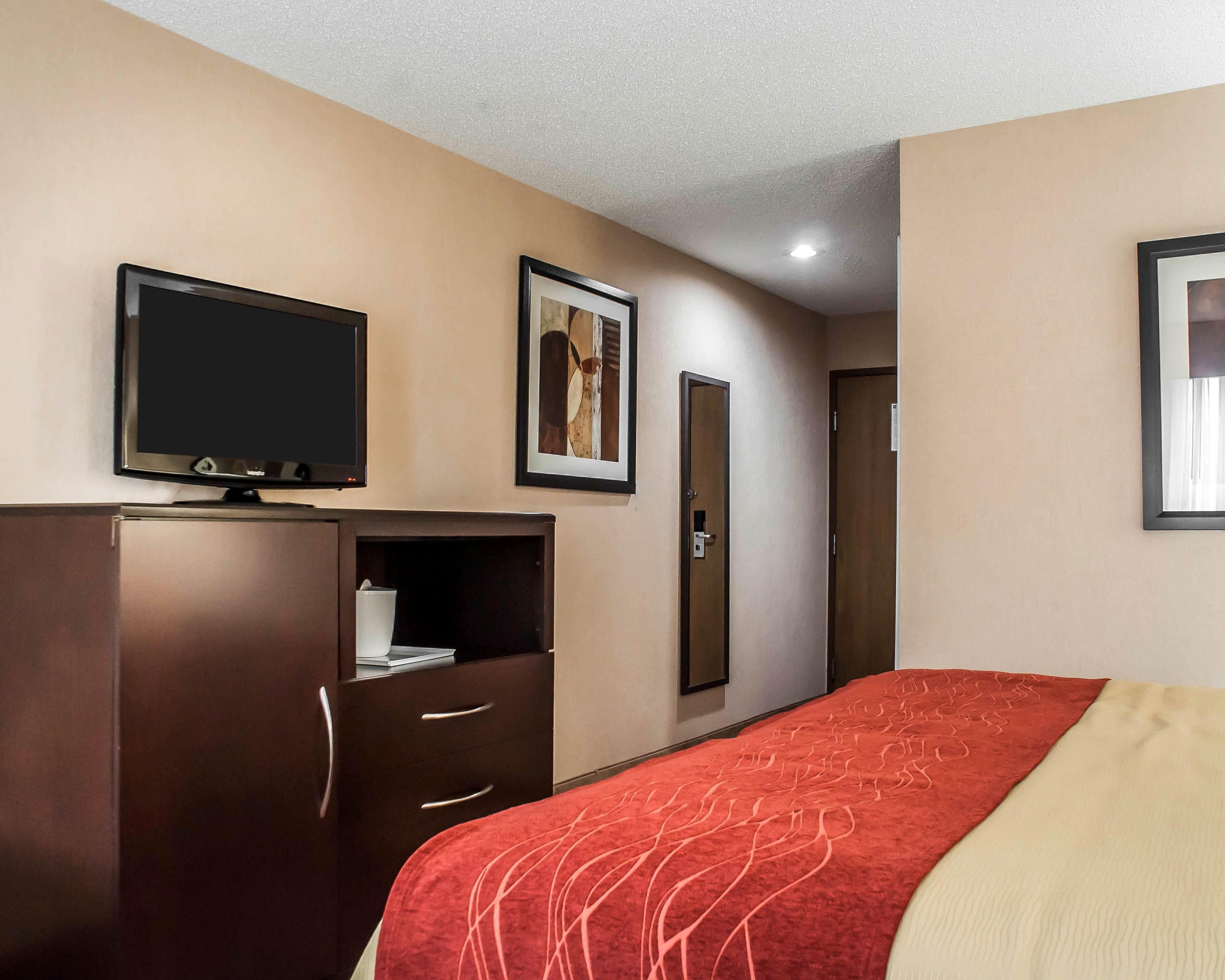 Quality Inn Dunkirk — 7