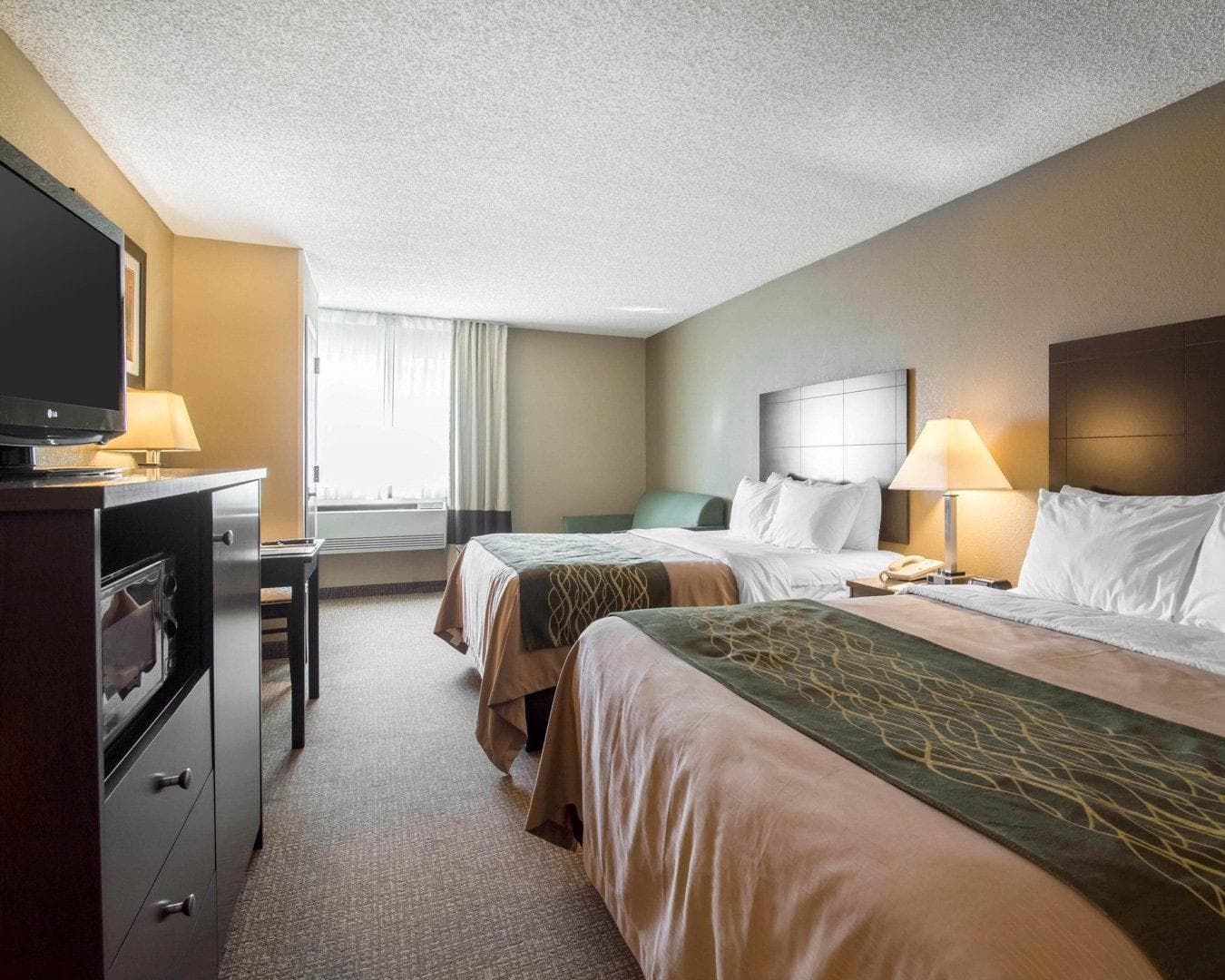Comfort Inn Saugerties — 8