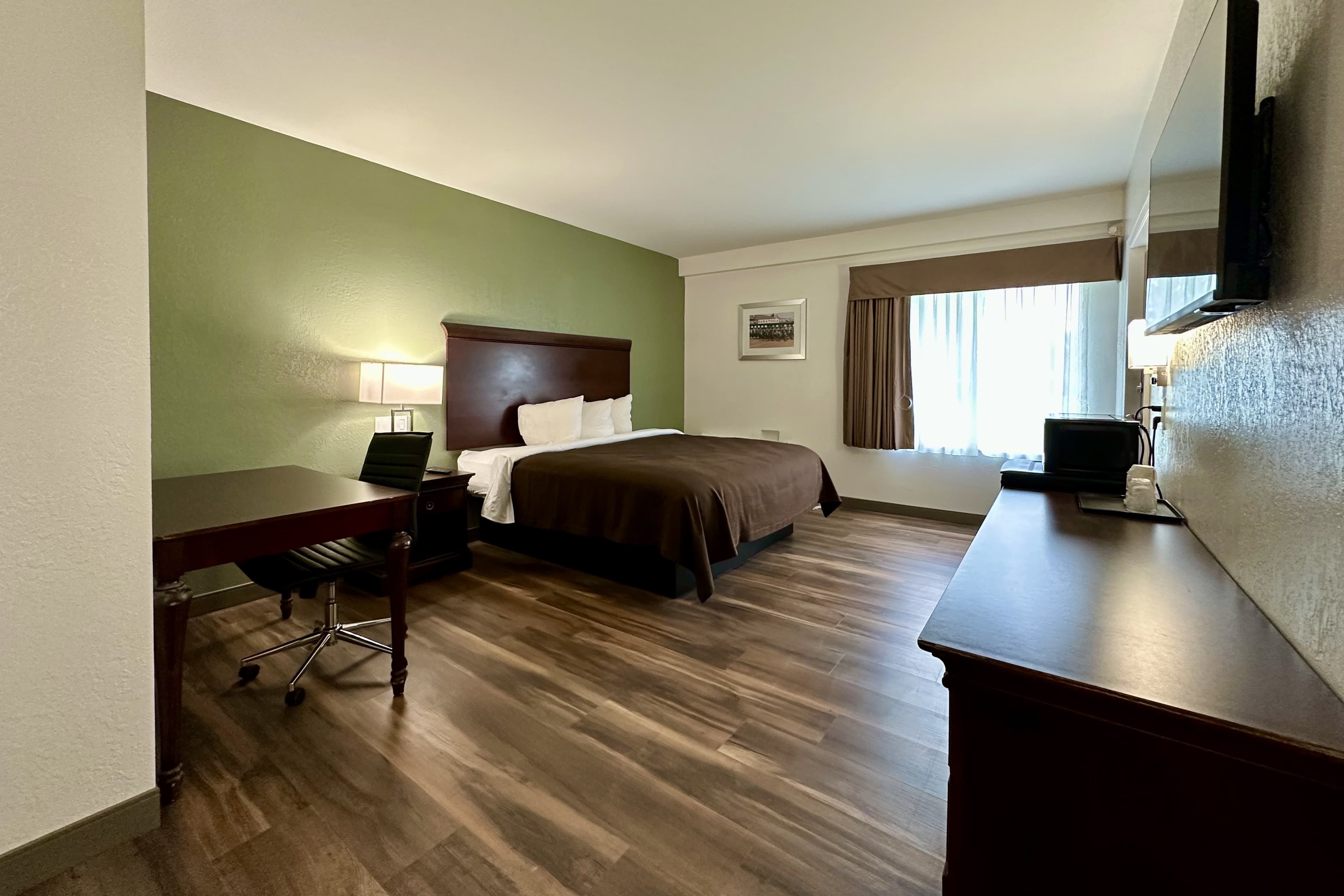 Quality Inn & Suites Albany Airport - Image 3