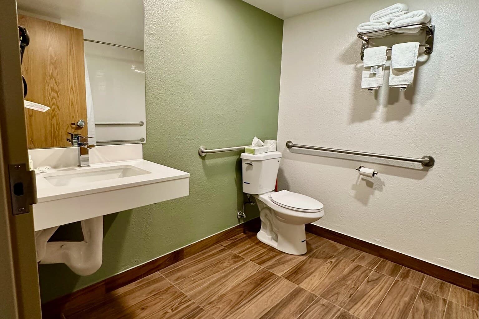 Quality Inn & Suites Albany Airport — 6