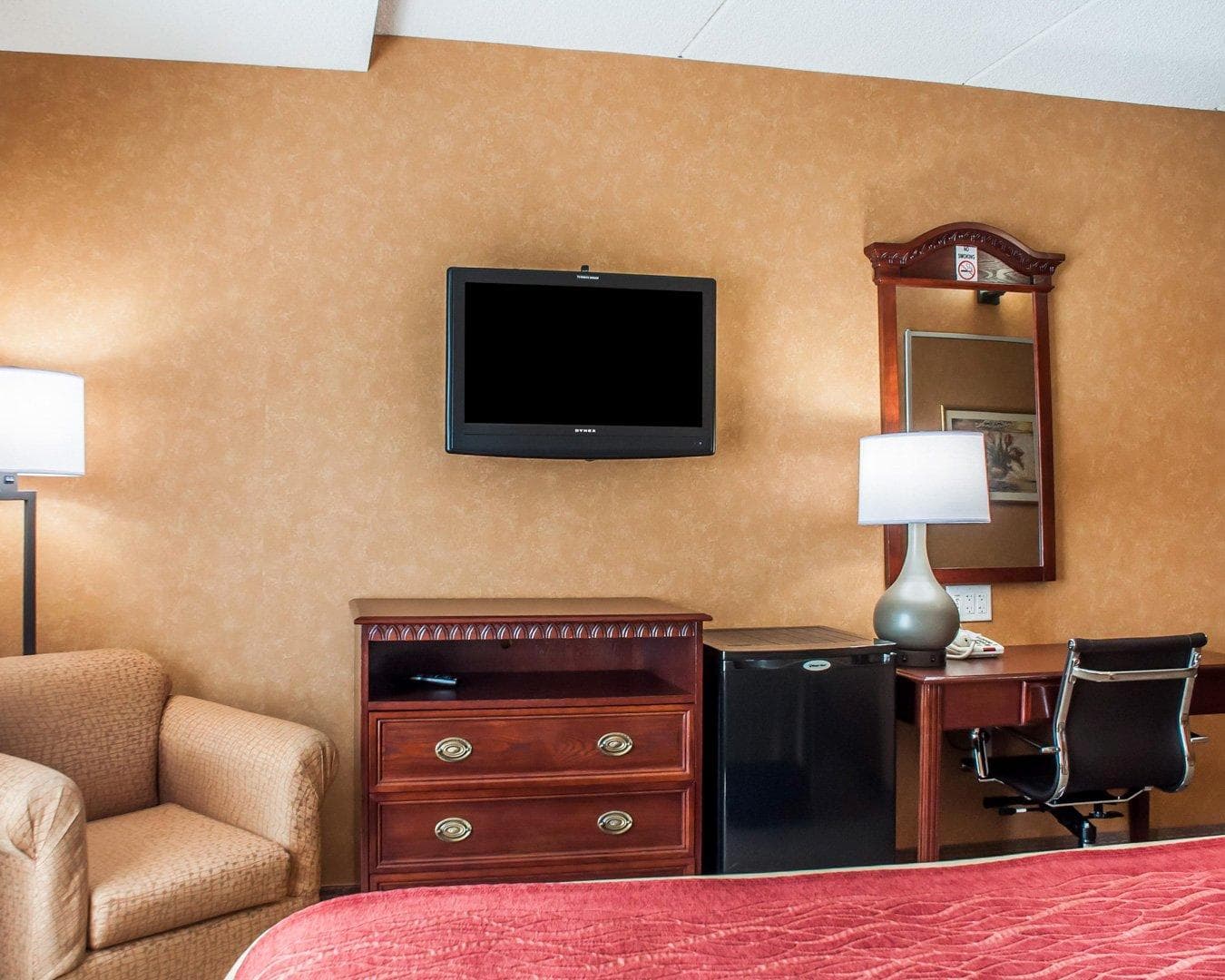 Quality Inn Near Walden Galleria Mall - Image 5