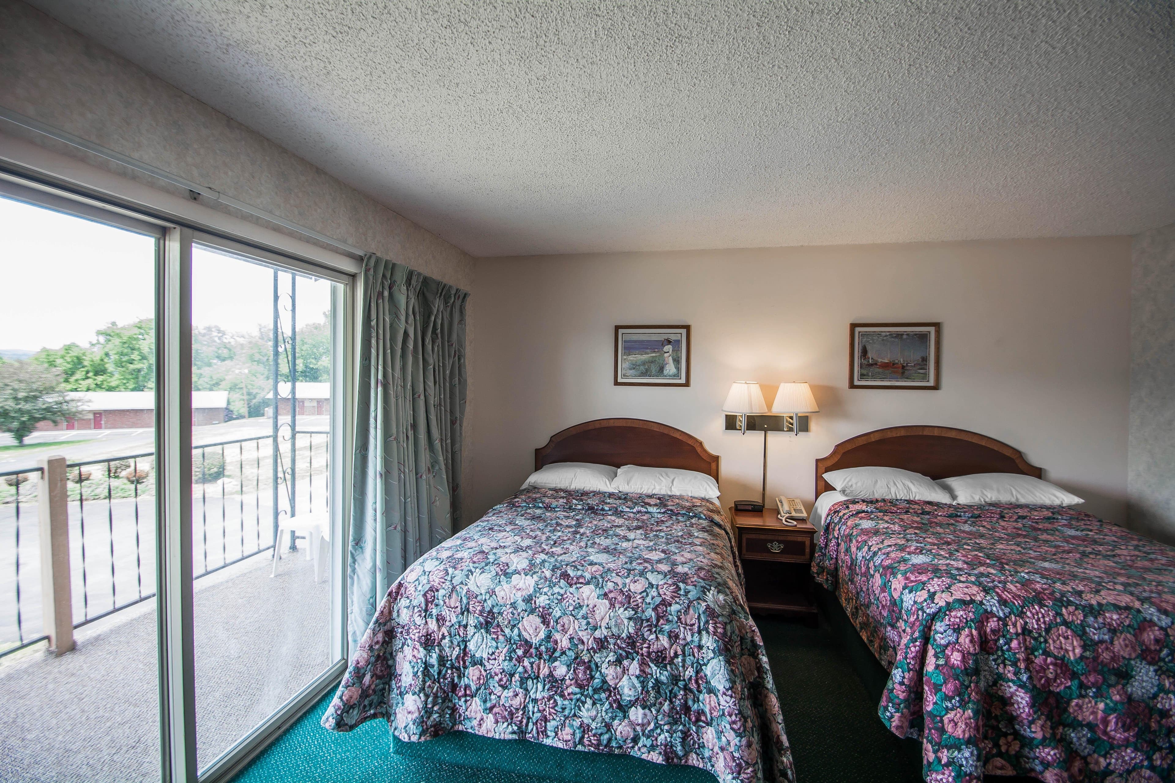 Econo Lodge Hornell — 6