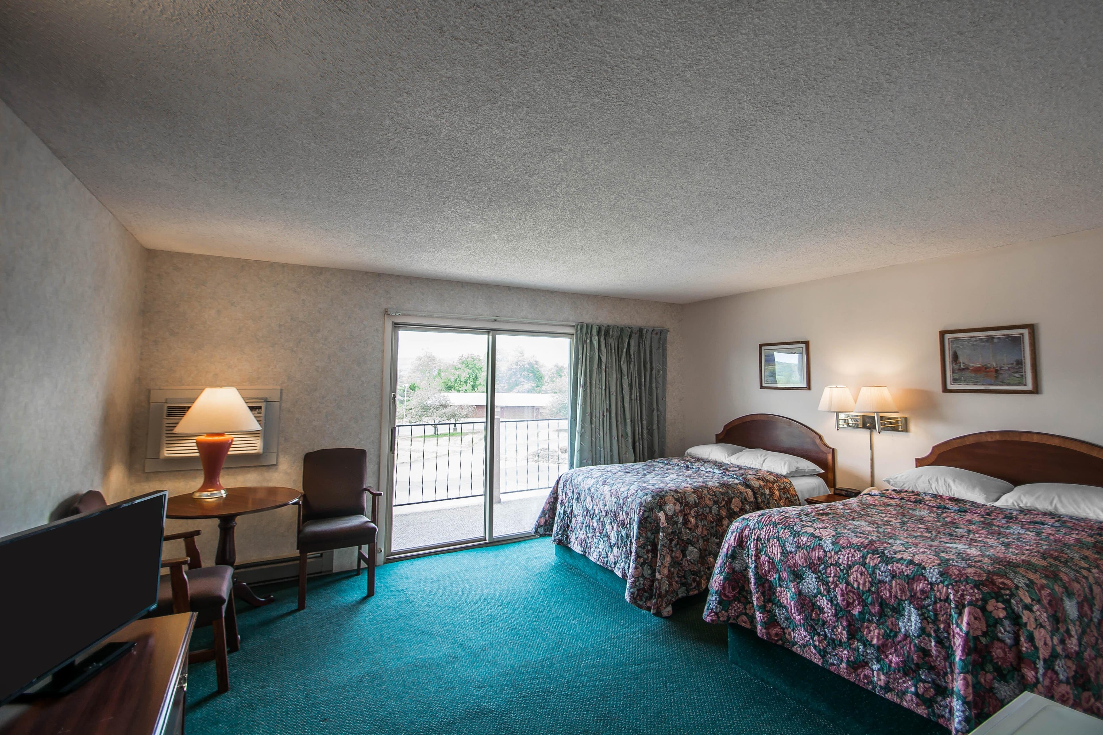 Econo Lodge Hornell — 9