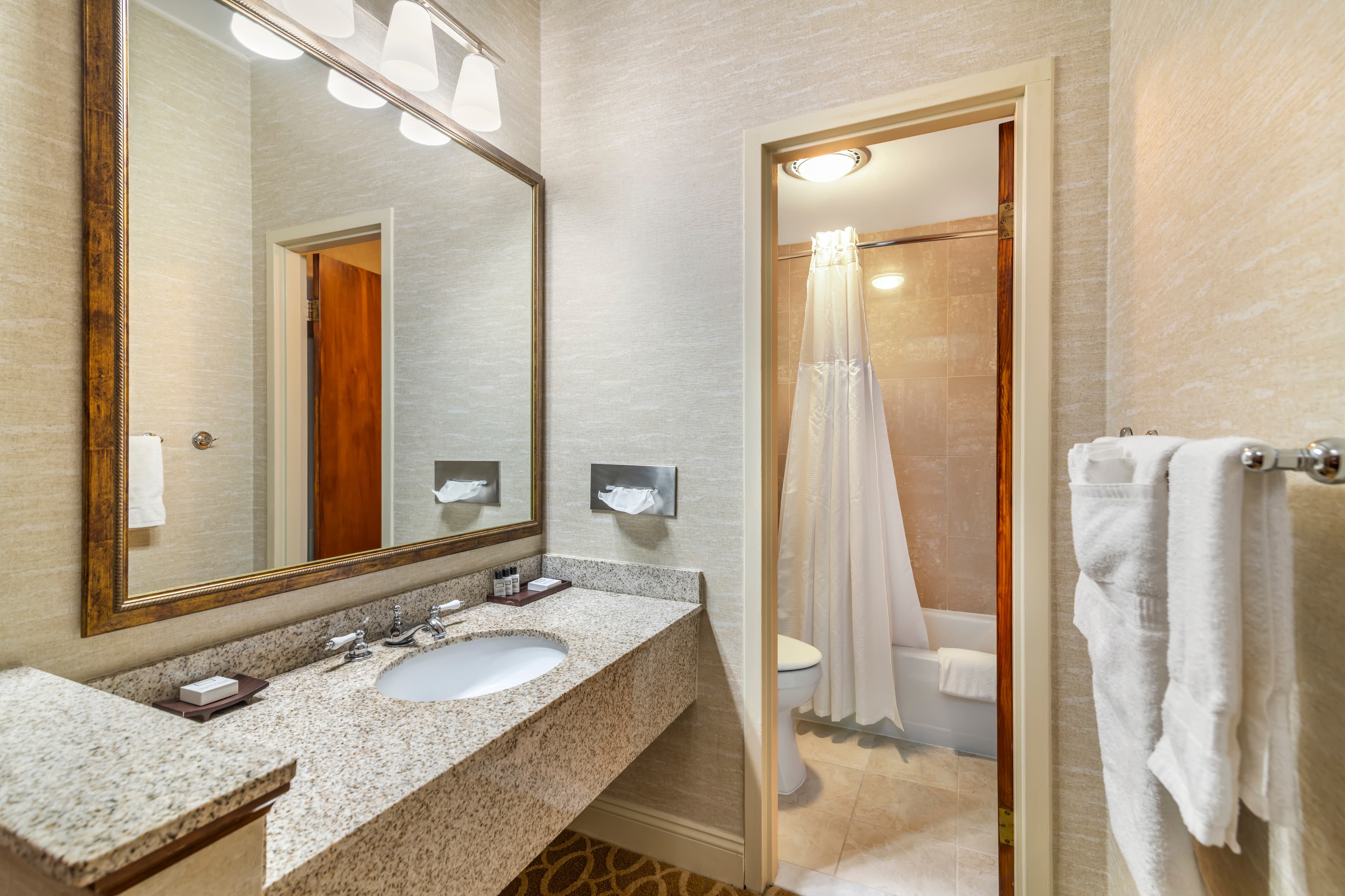 The Inn at Gran View Ogdensburg, an Ascend Collection Hotel — 9