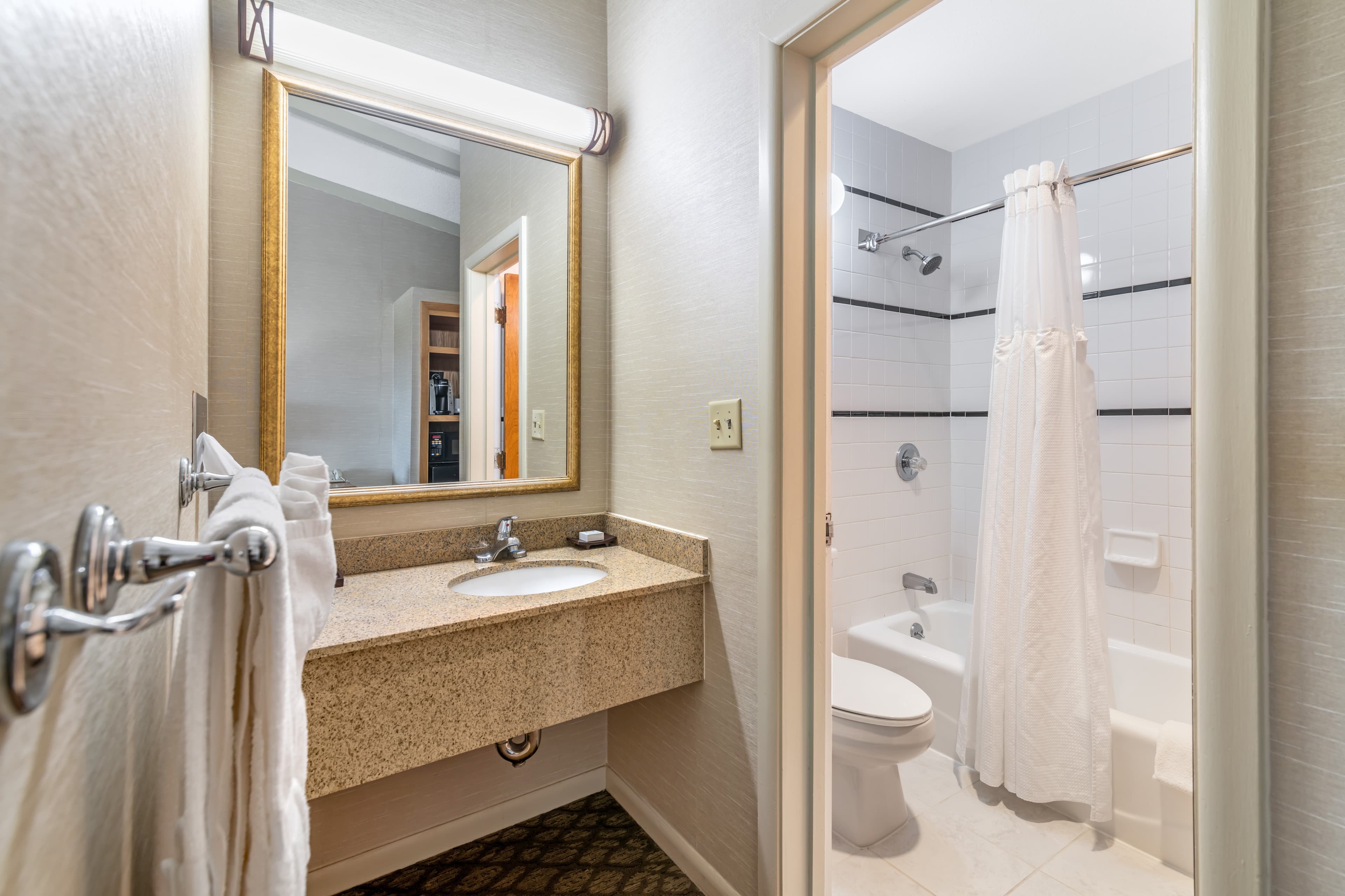The Inn at Gran View Ogdensburg, an Ascend Collection Hotel — 17