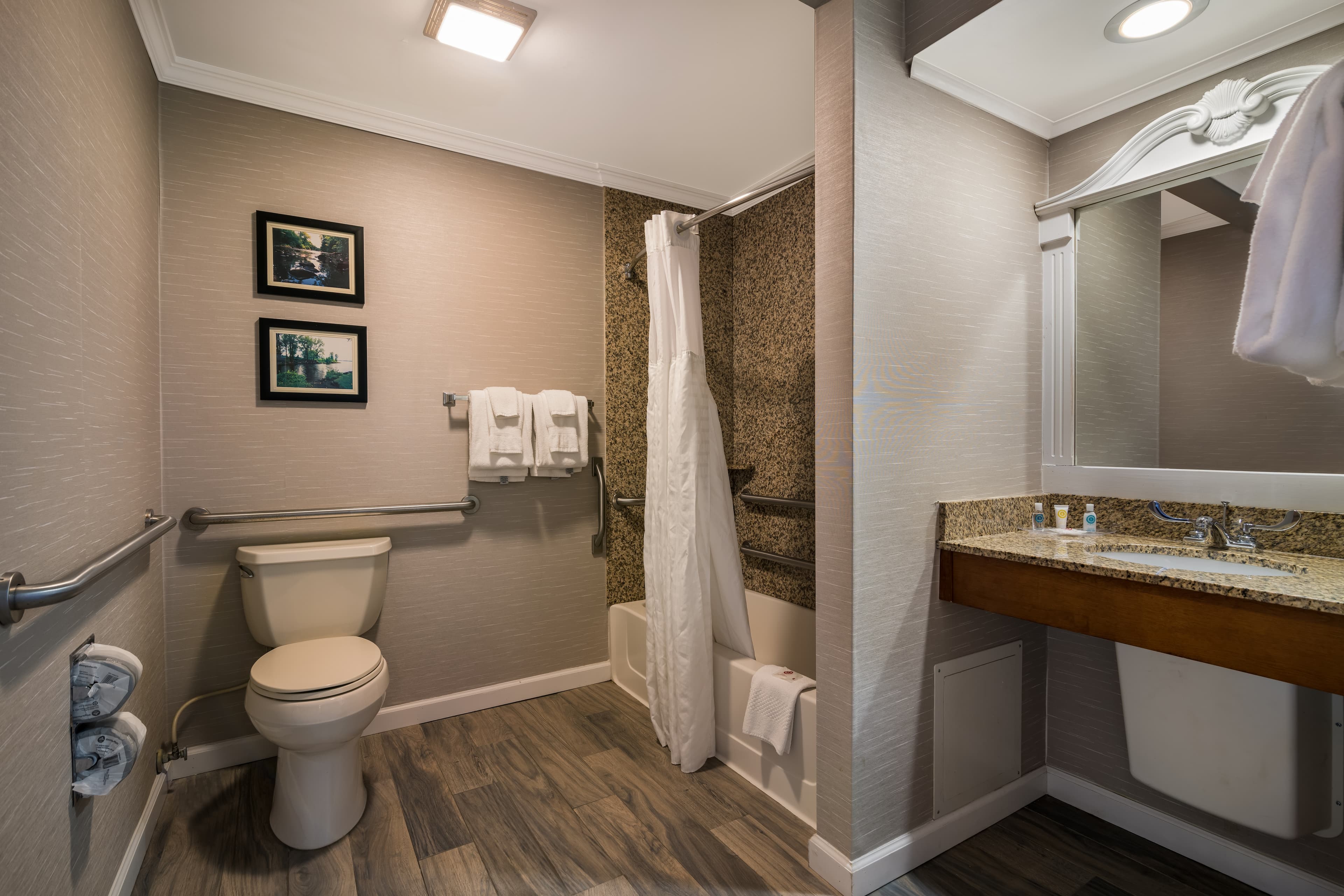 Comfort Inn & Suites Plattsburgh - Morrisonville - Image 5