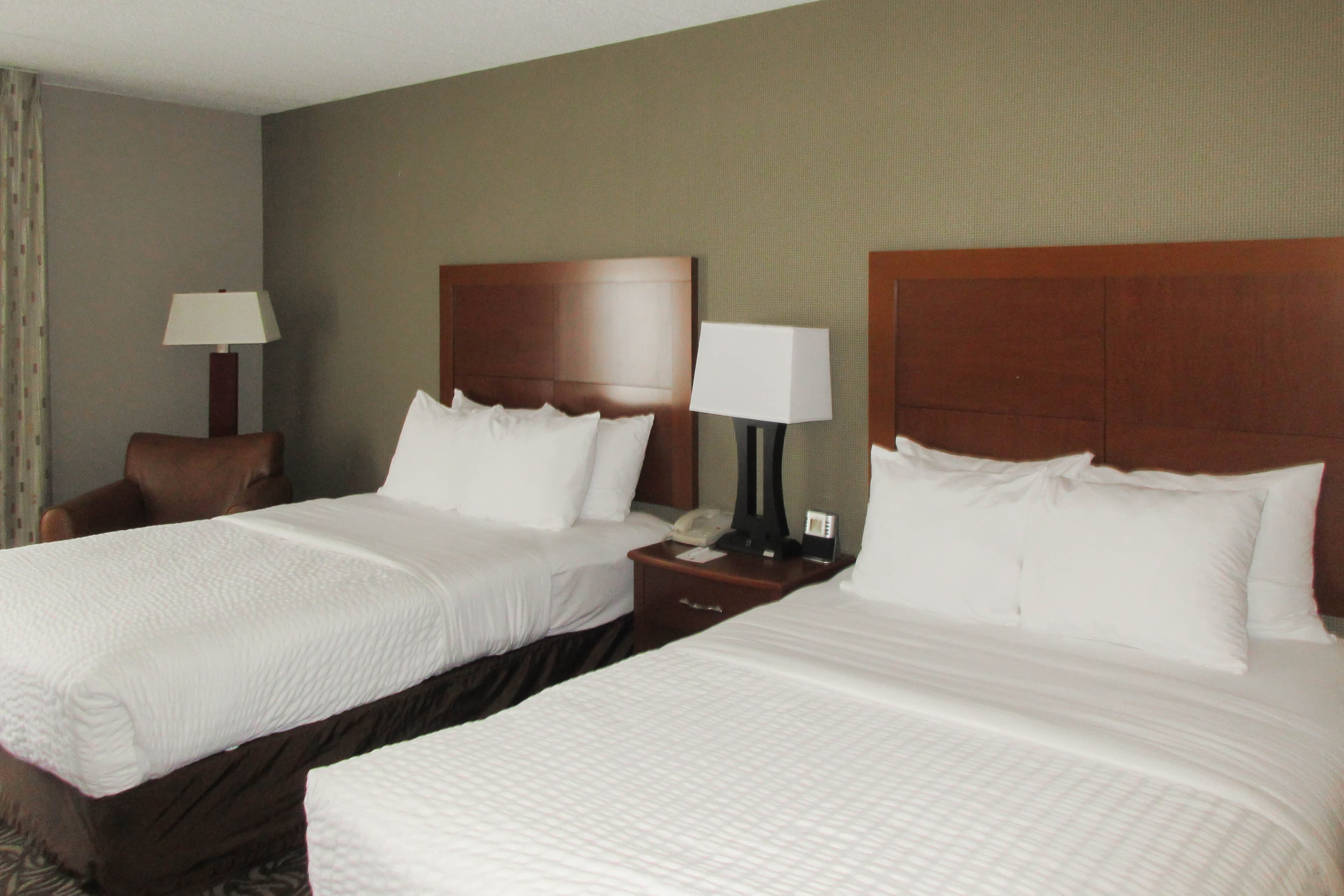 Clarion Inn & Suites Cortland - University Area - Image 2