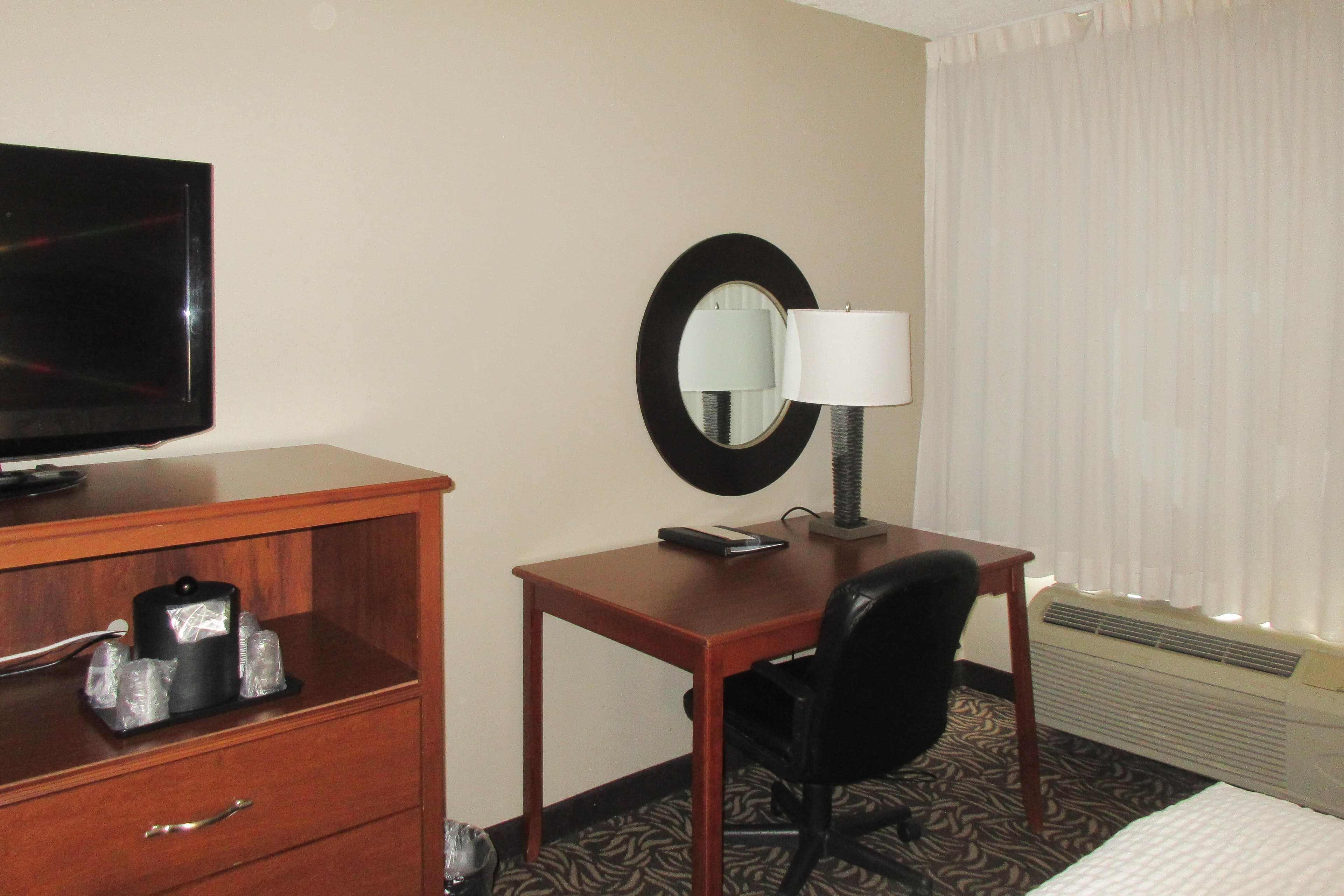 Clarion Inn & Suites Cortland - University Area - Image 3