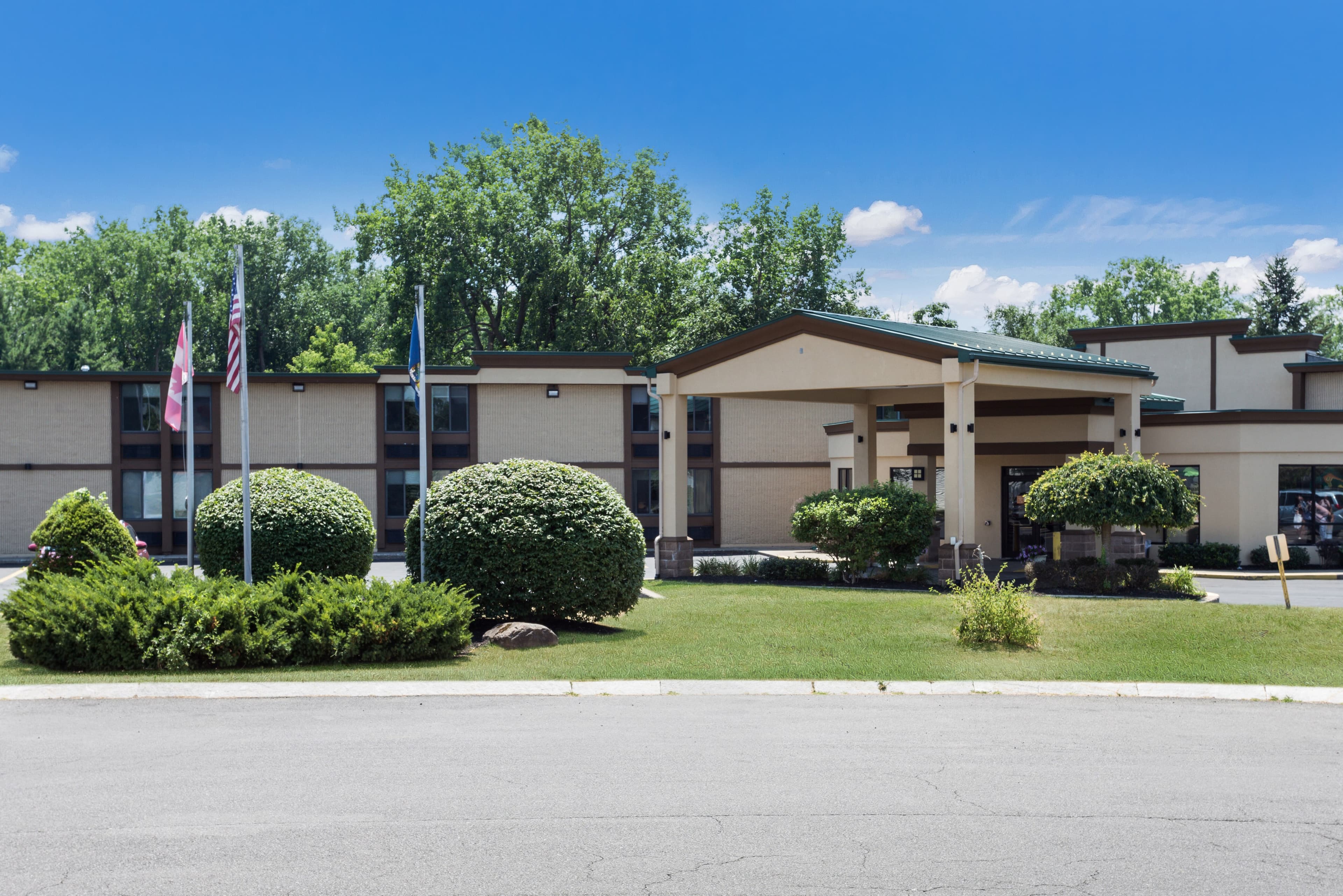 Quality Inn Albany Colonie - Image 1