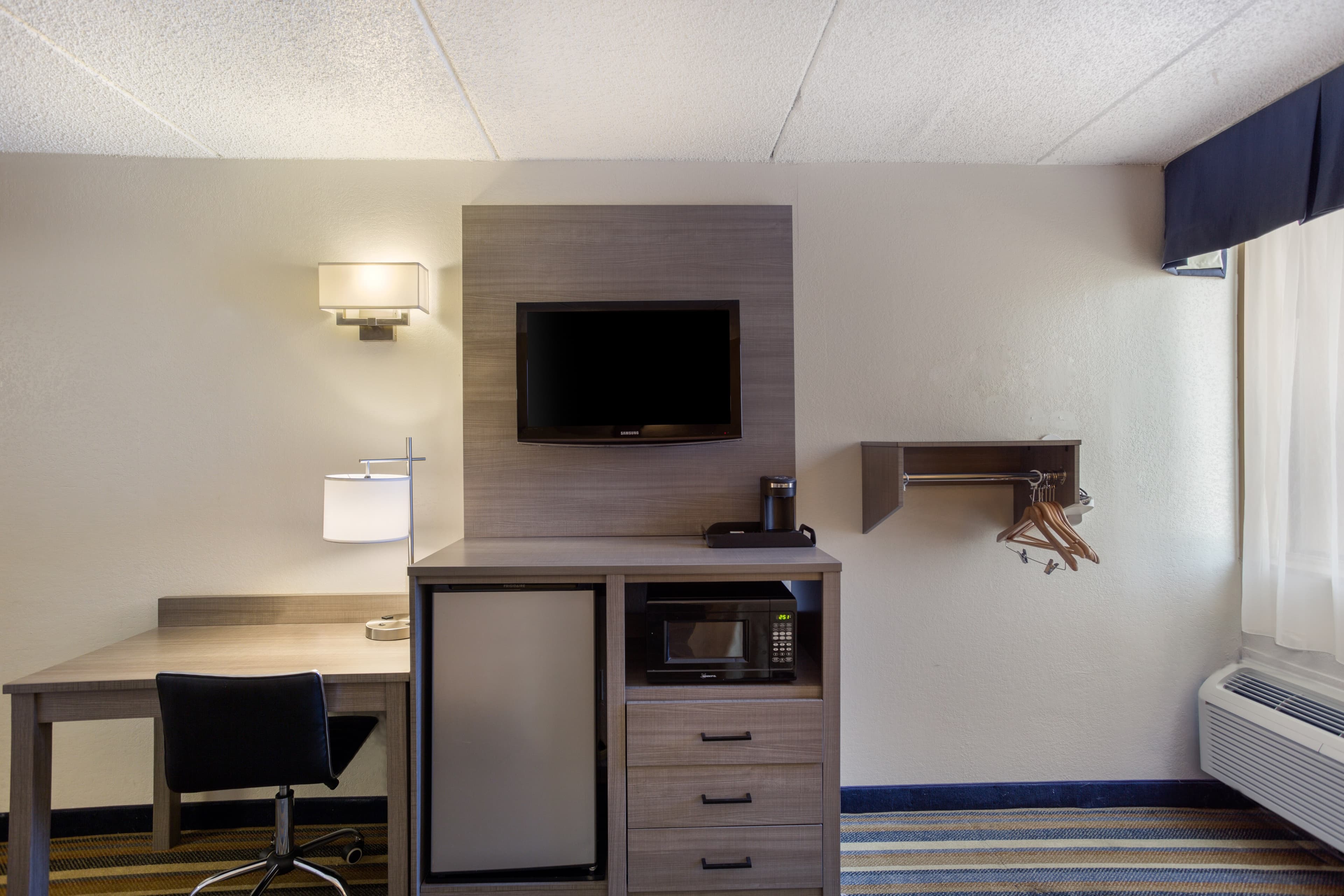 Quality Inn Albany Colonie — 7