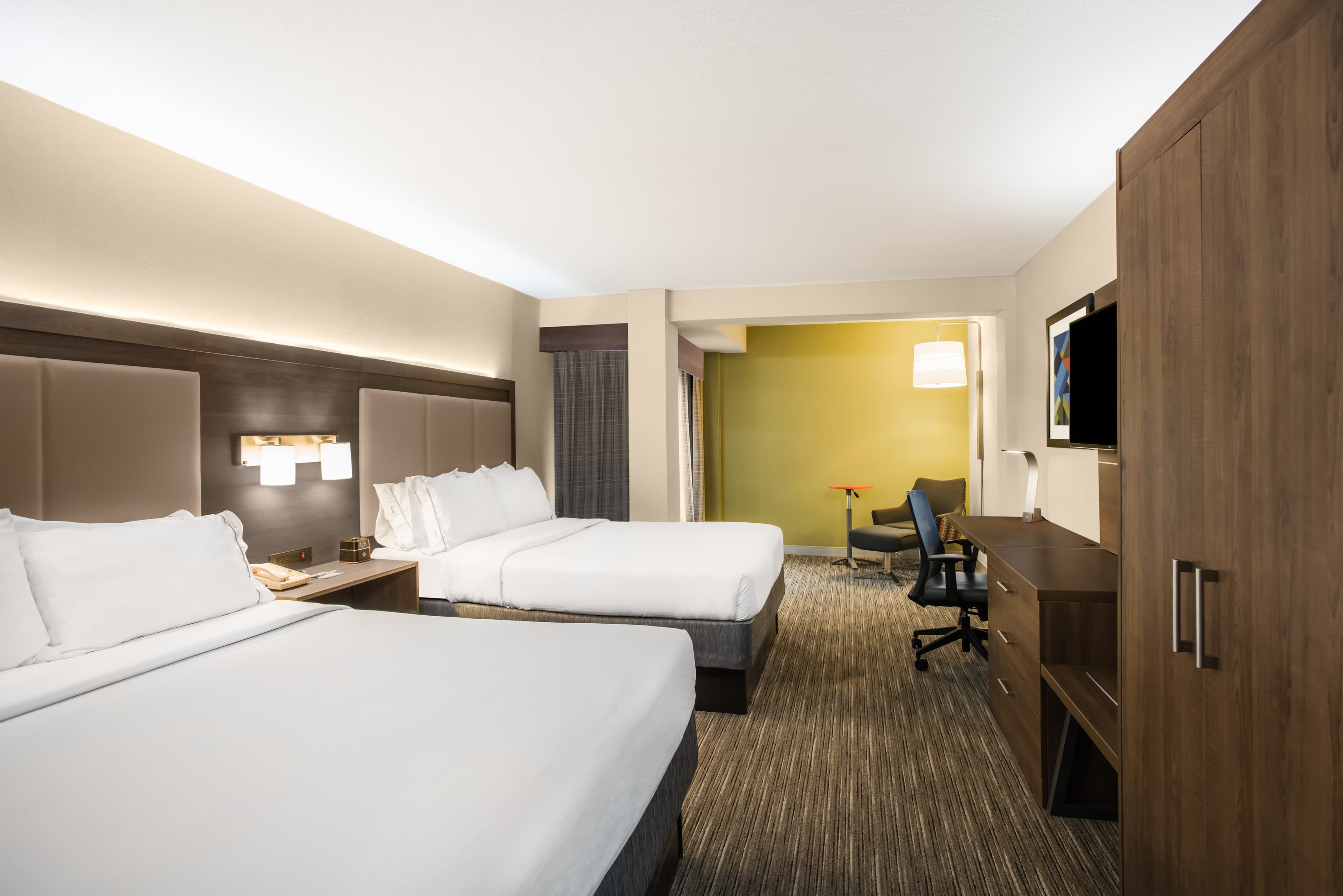 Country Inn & Suites by Radisson, Downtown Albany New York - Image 4