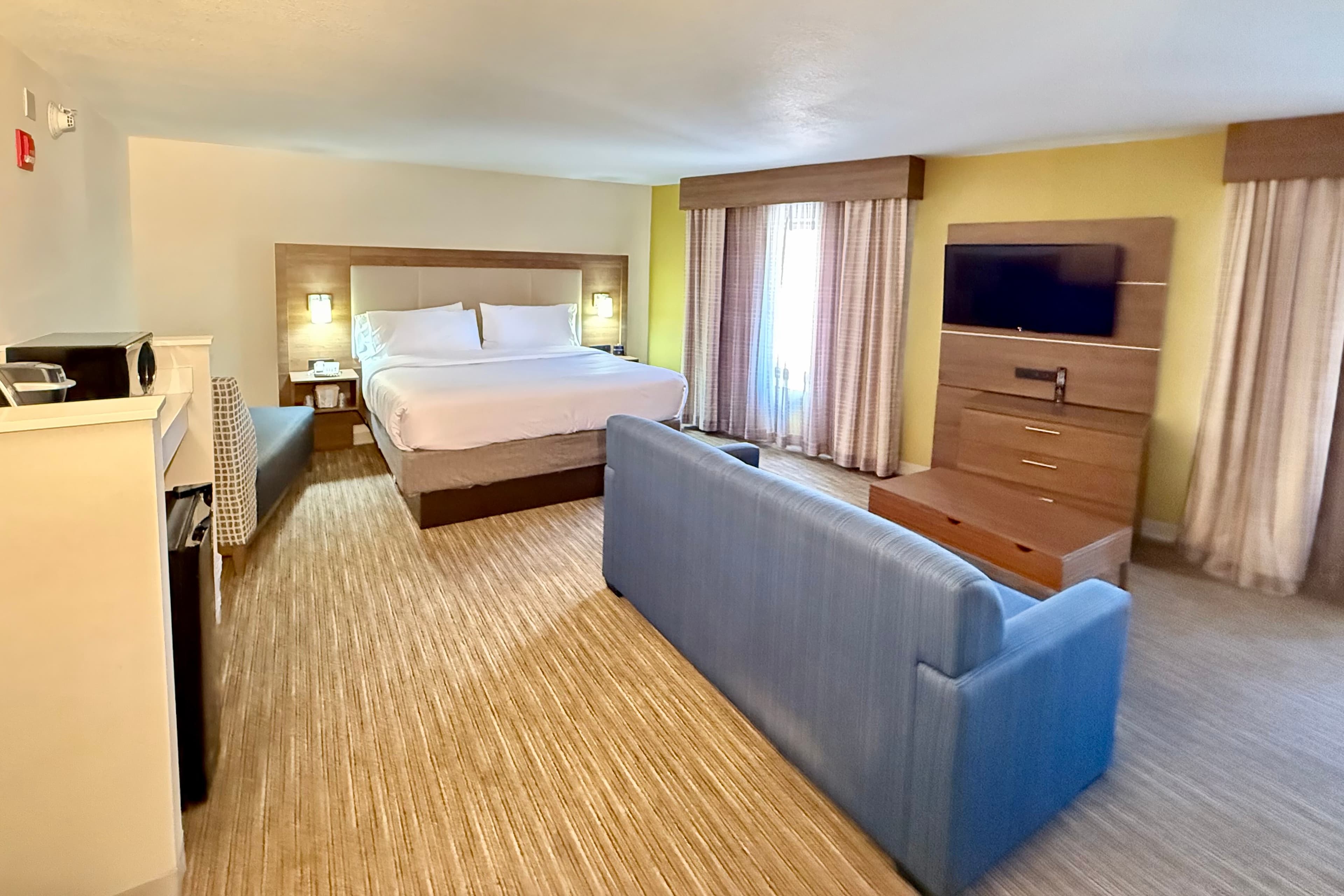 Country Inn & Suites by Radisson, Downtown Albany New York — 7