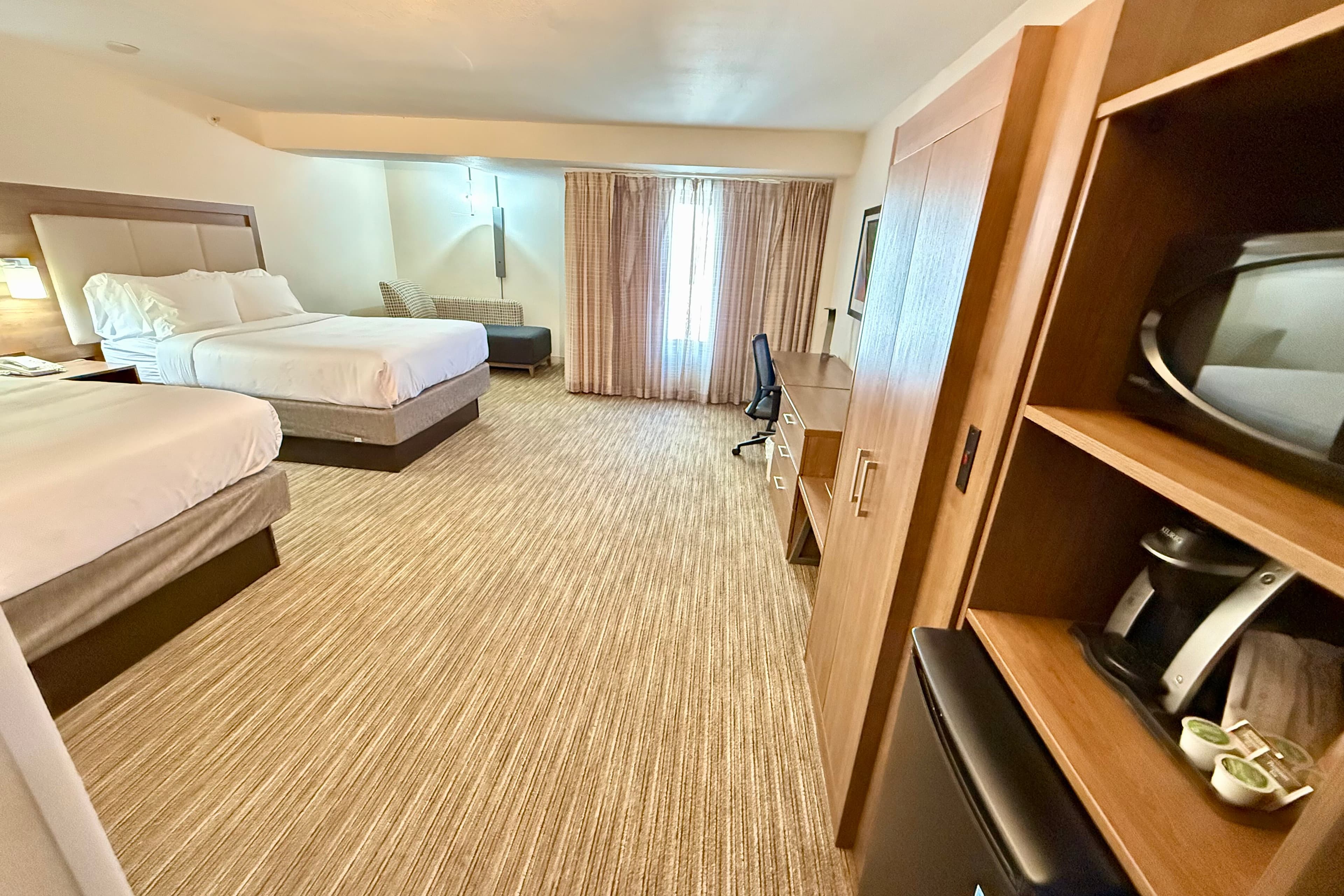 Country Inn & Suites by Radisson, Downtown Albany New York — 15
