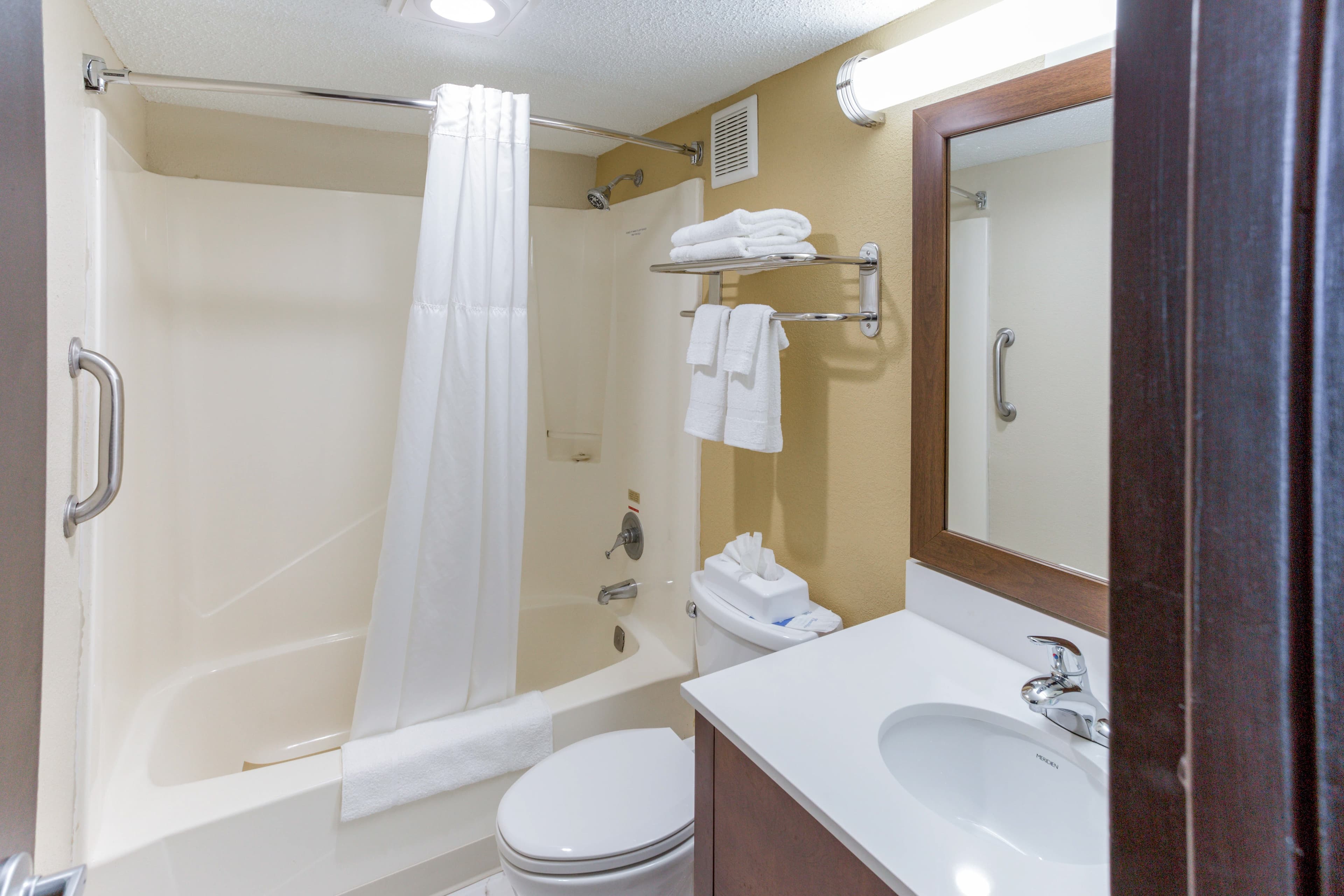 Quality Inn & Suites Plattsburgh — 7