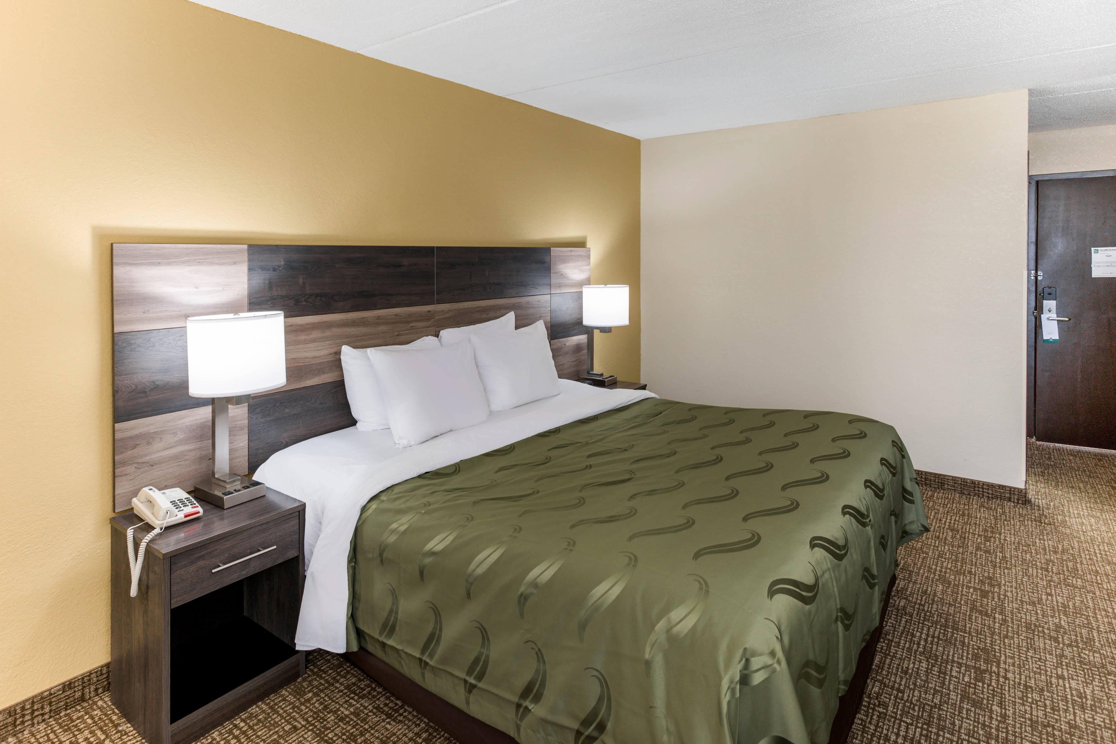 Quality Inn & Suites Plattsburgh — 8