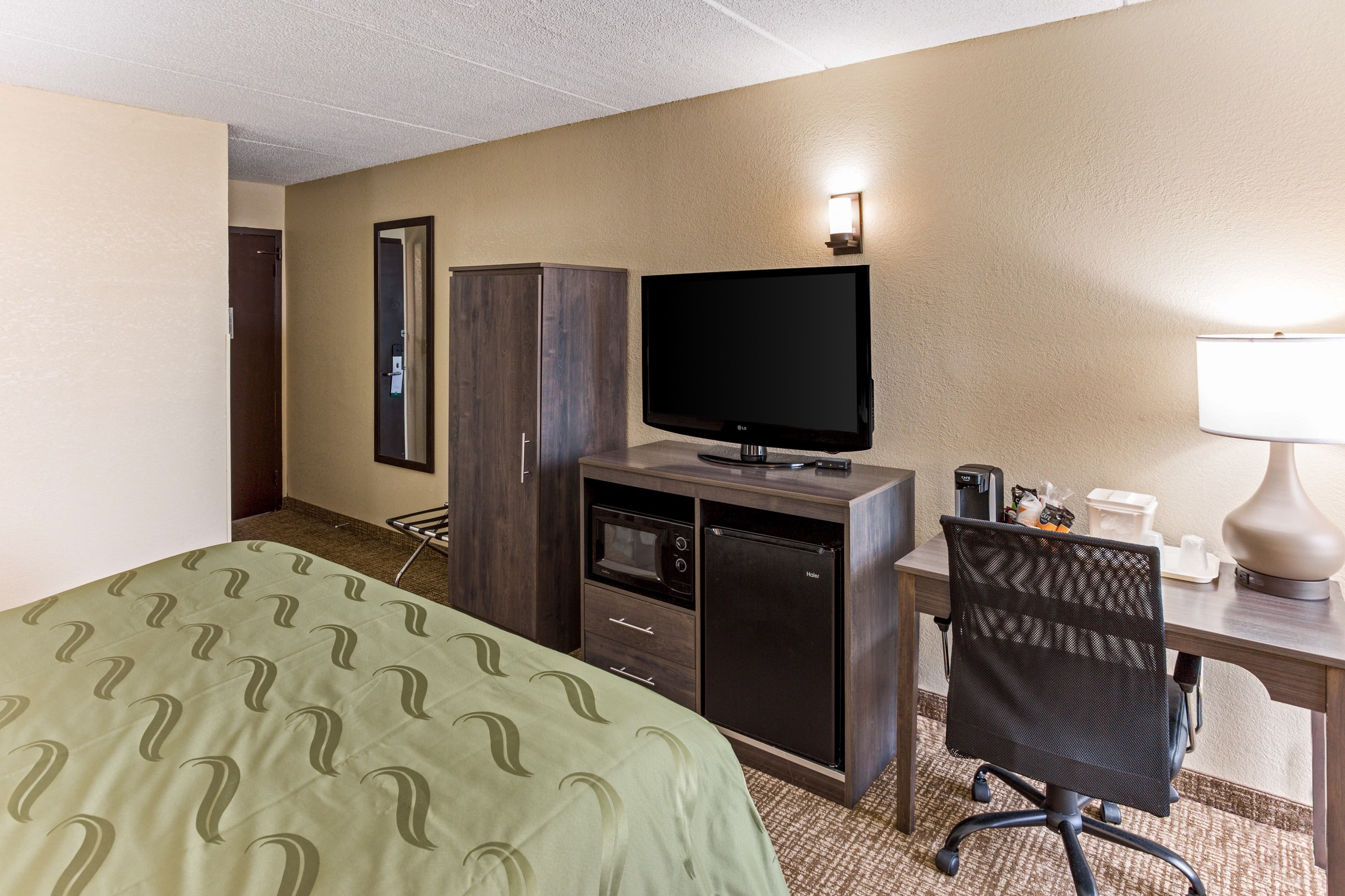 Quality Inn & Suites Plattsburgh — 10