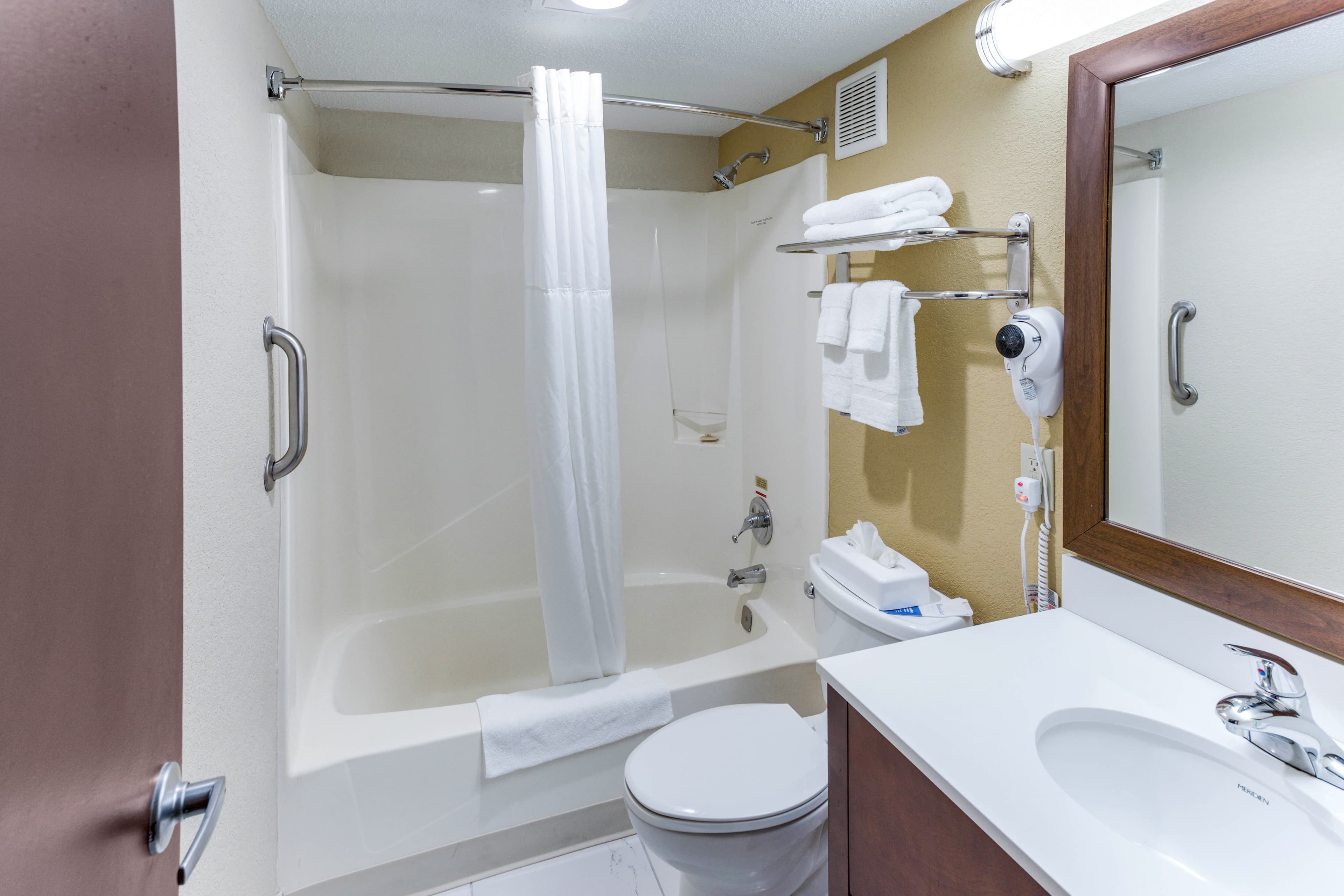 Quality Inn & Suites Plattsburgh — 11