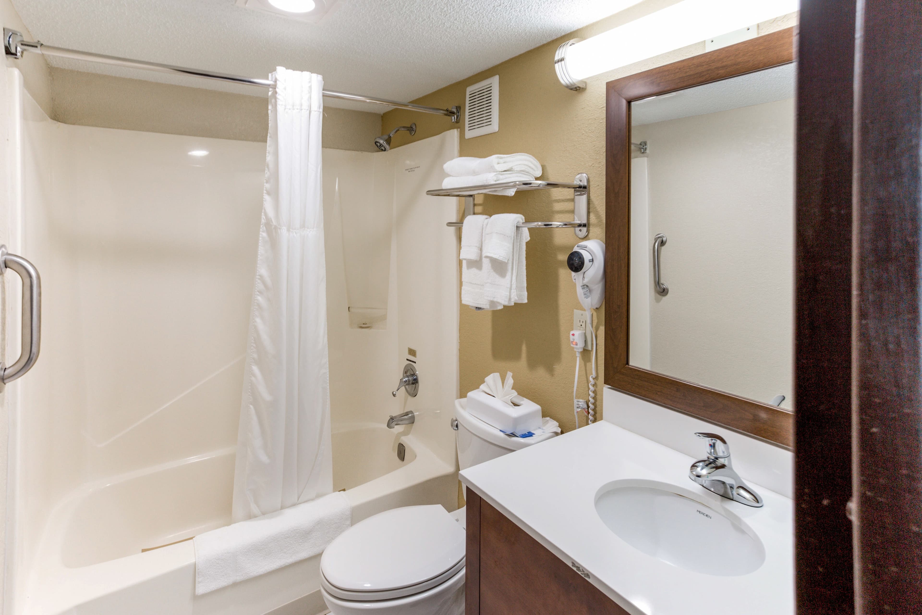Quality Inn & Suites Plattsburgh — 15