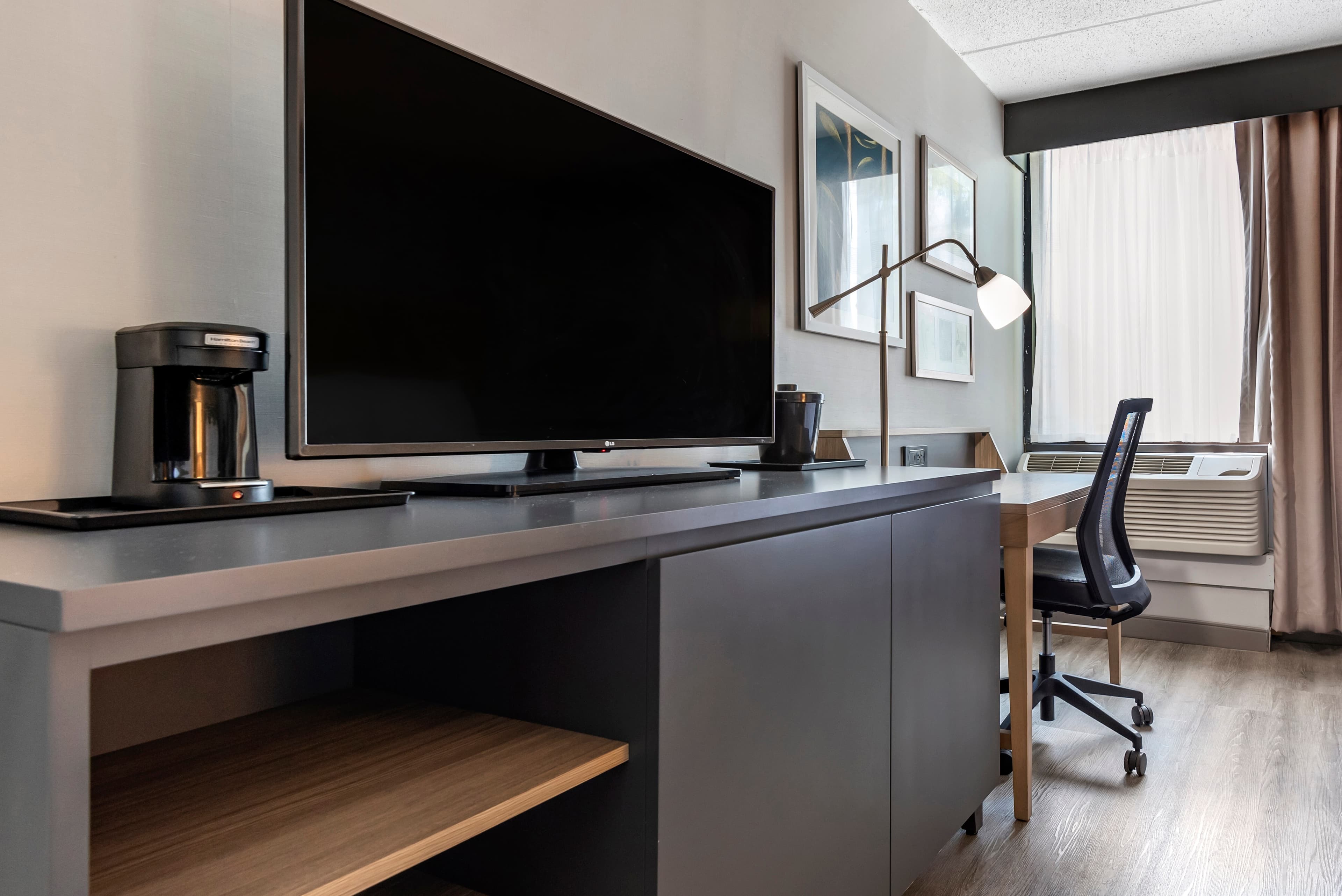 Comfort Inn & Suites Liverpool - Syracuse North — 8