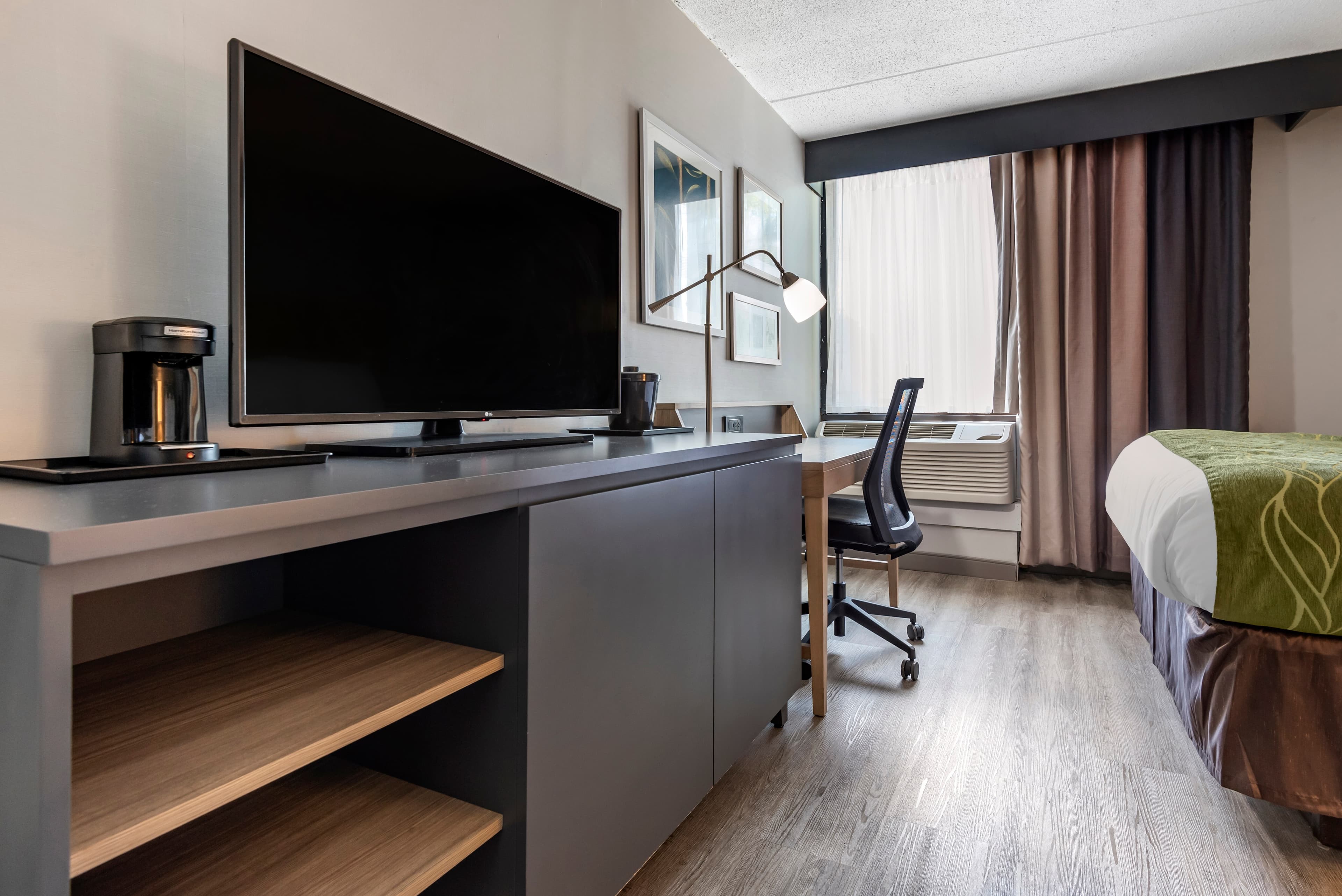 Comfort Inn & Suites Liverpool - Syracuse North — 15