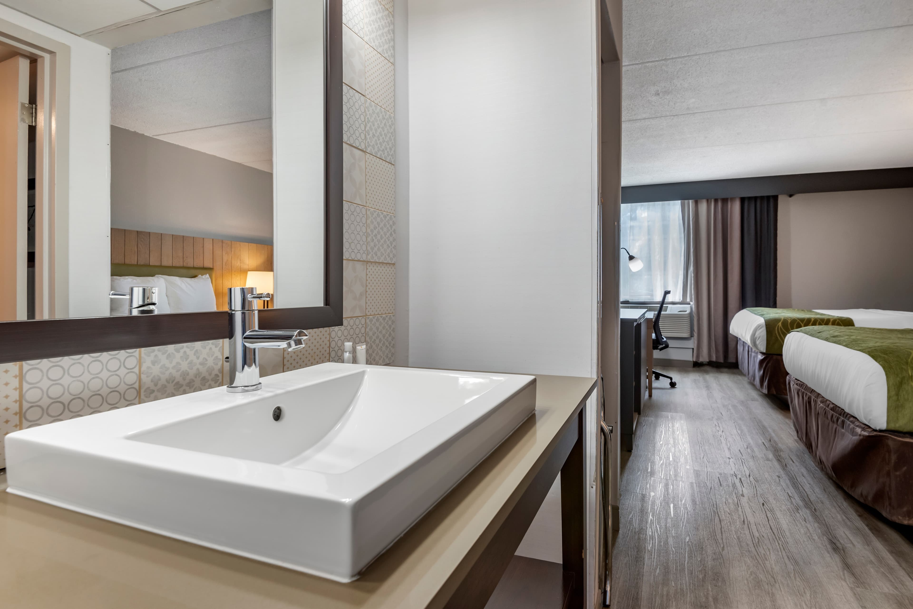 Comfort Inn & Suites Liverpool - Syracuse North — 16