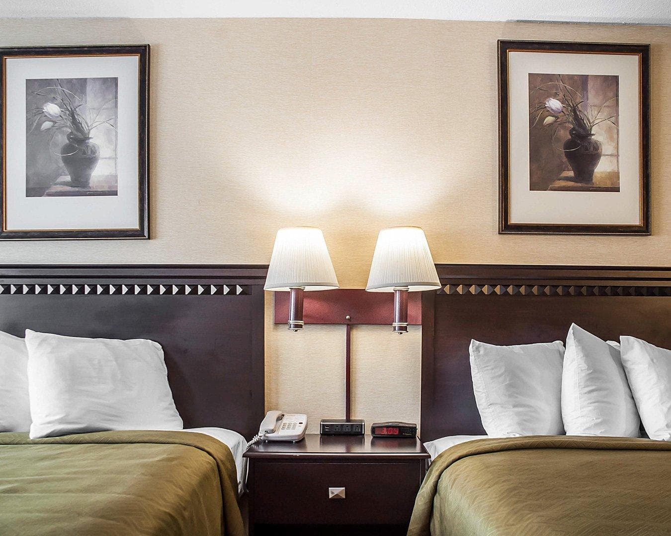 Econo Lodge Elmira-Corning — 6
