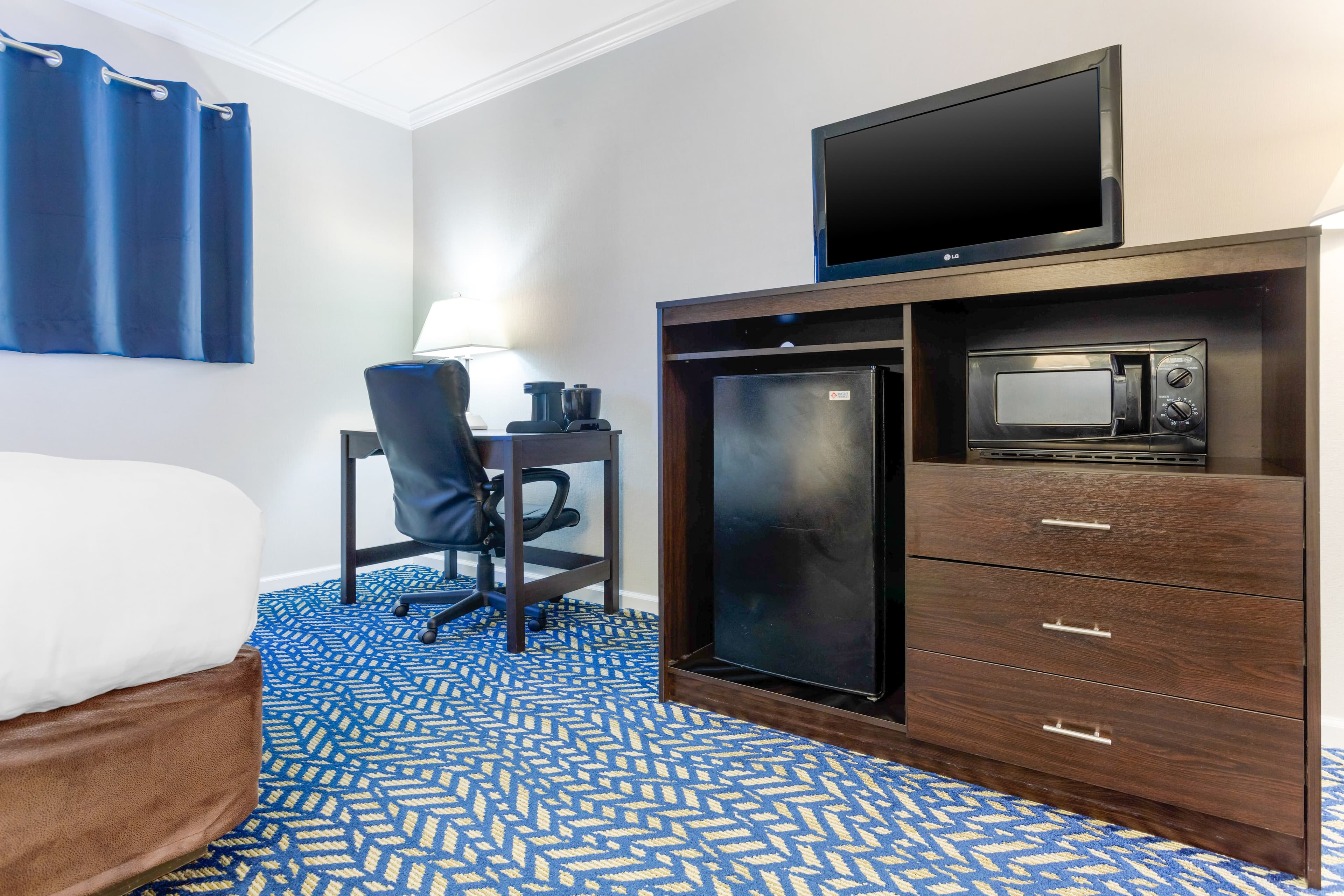 Econo Lodge Hicksville - Long Island — 18