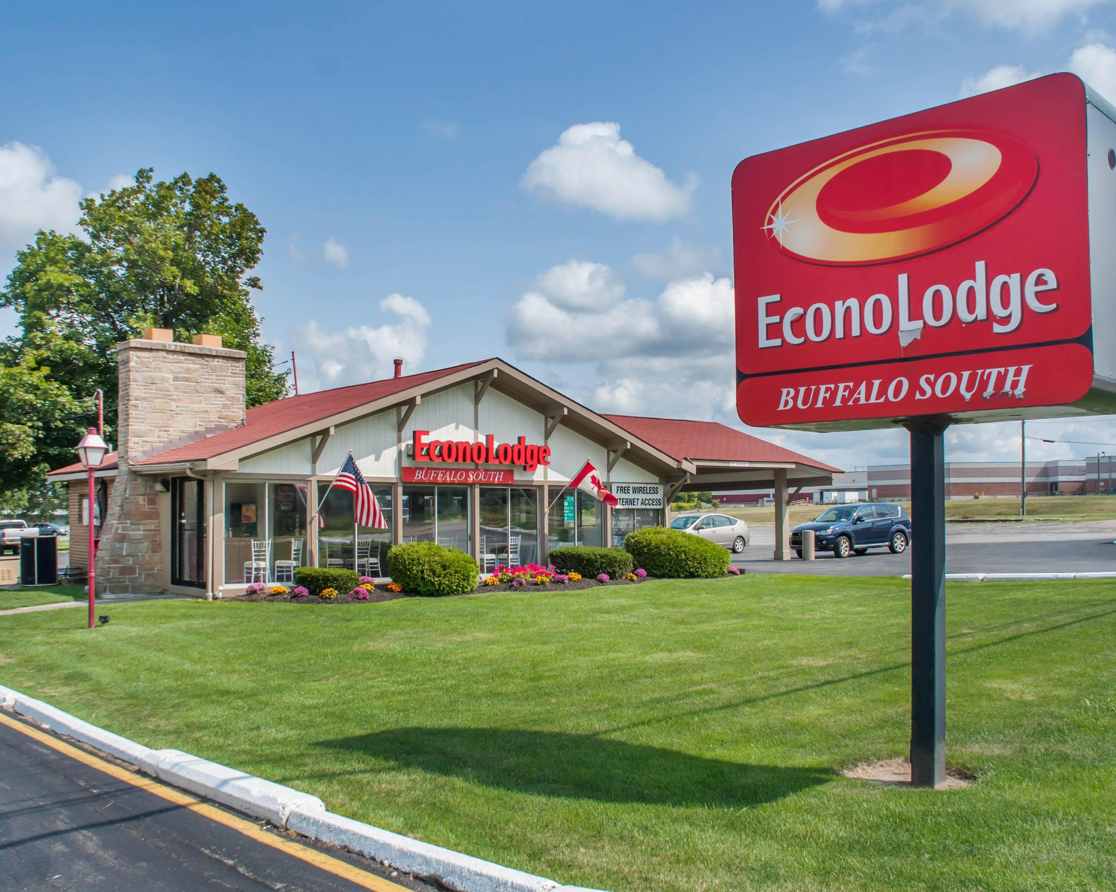 Econo Lodge Buffalo South - Image 1